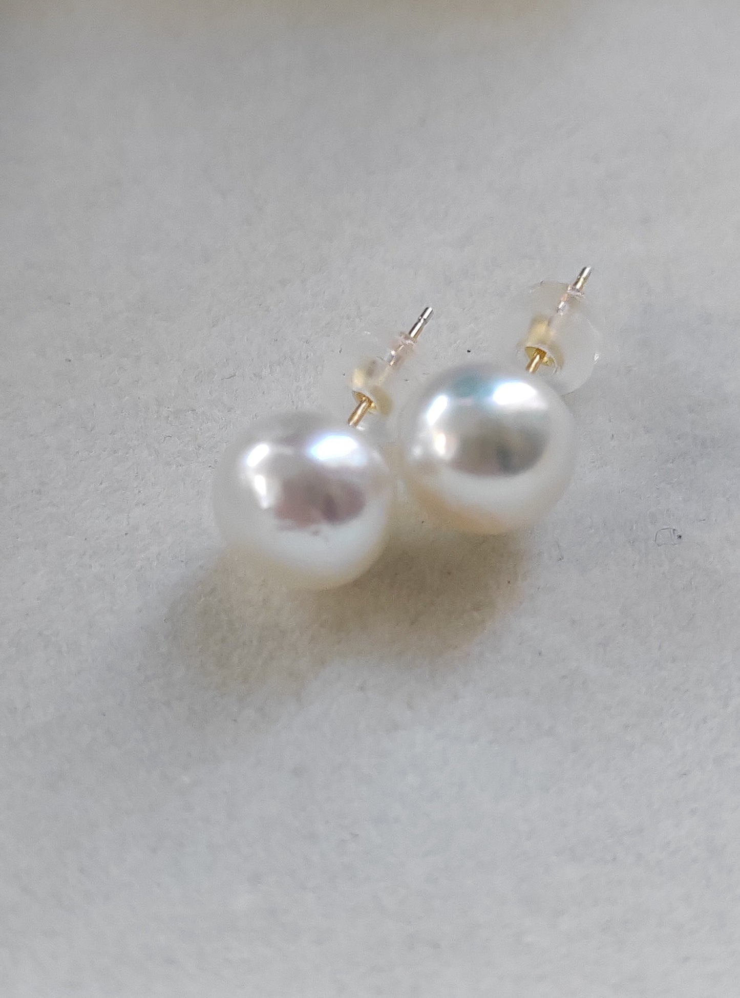 Clearance** 8.5mm Genuine south sea white button pearls 18k gold earrings