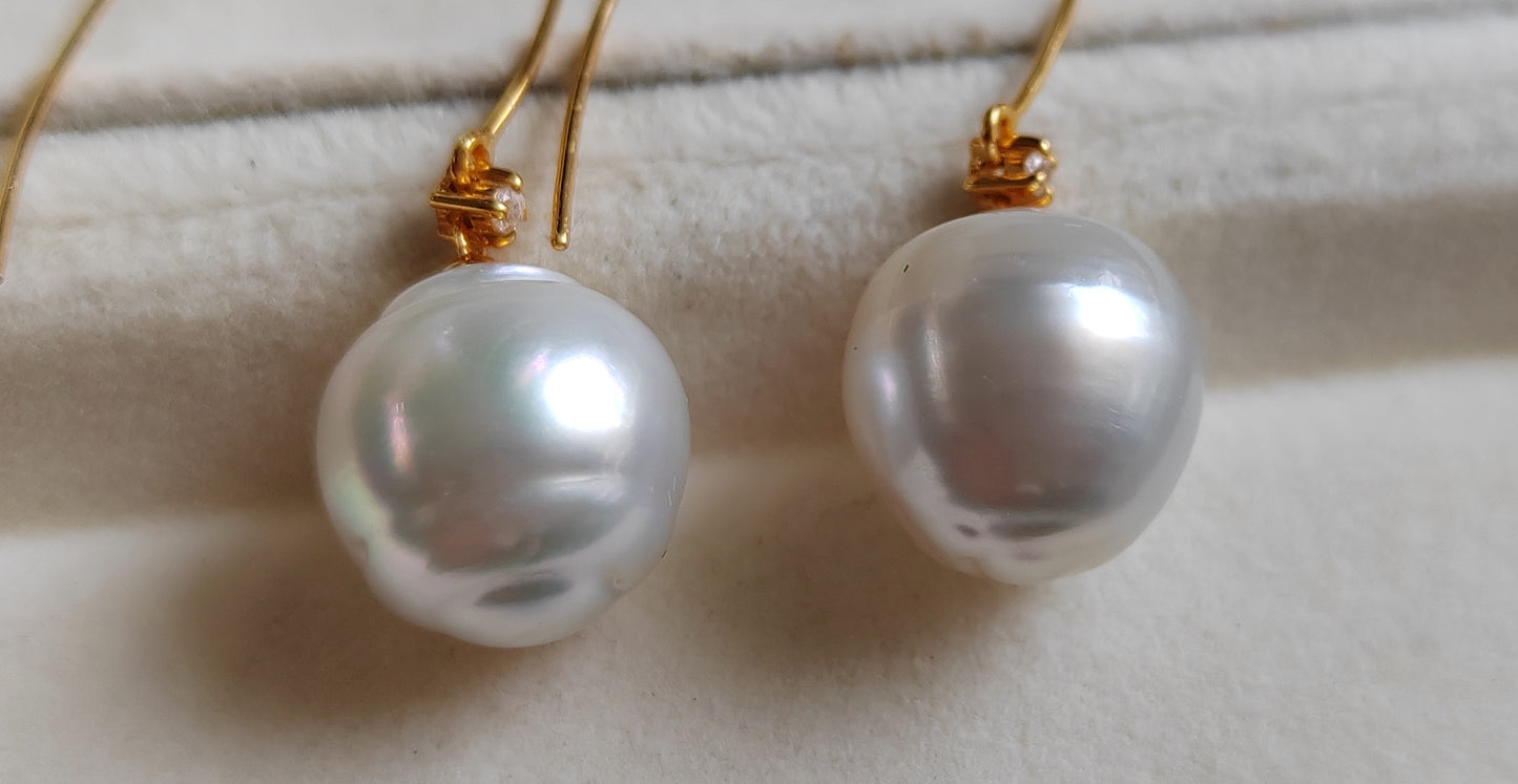 Clearance💖 Dangling baroque earrings genuine south sea white pearls 12.3mm 9k gold