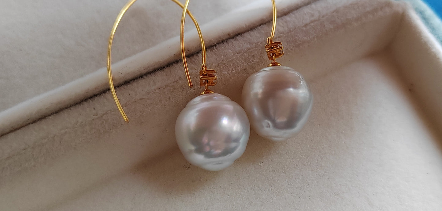 Clearance💖 Dangling baroque earrings genuine south sea white pearls 12.3mm 9k gold