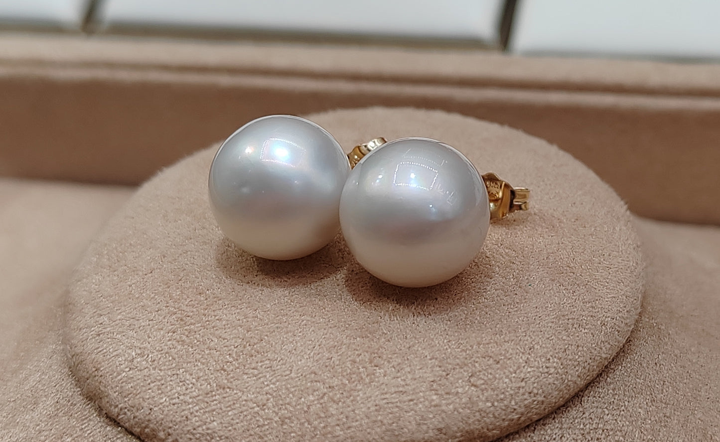 Clearance 12.1mm Genuine south sea white pearls classic 14ct gold earrings