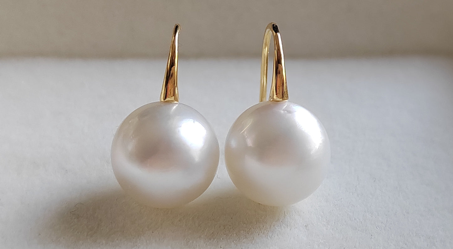 11mm Genuine south sea white pearls round 18ct gold earrings