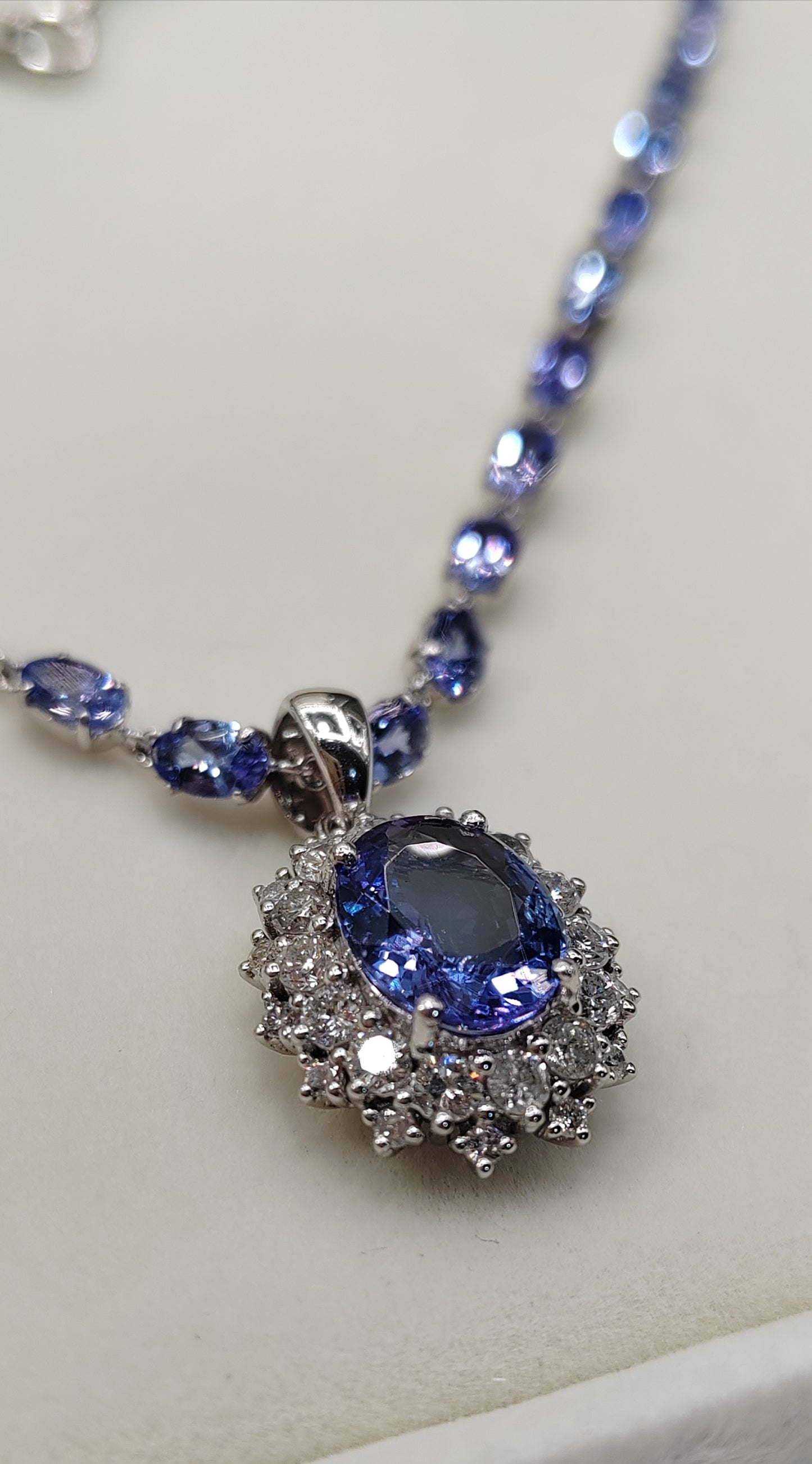 12ct Natural Tanzanite 0.81ct natural brilliant diamonds fine Platinum Pt900 necklace and pendant