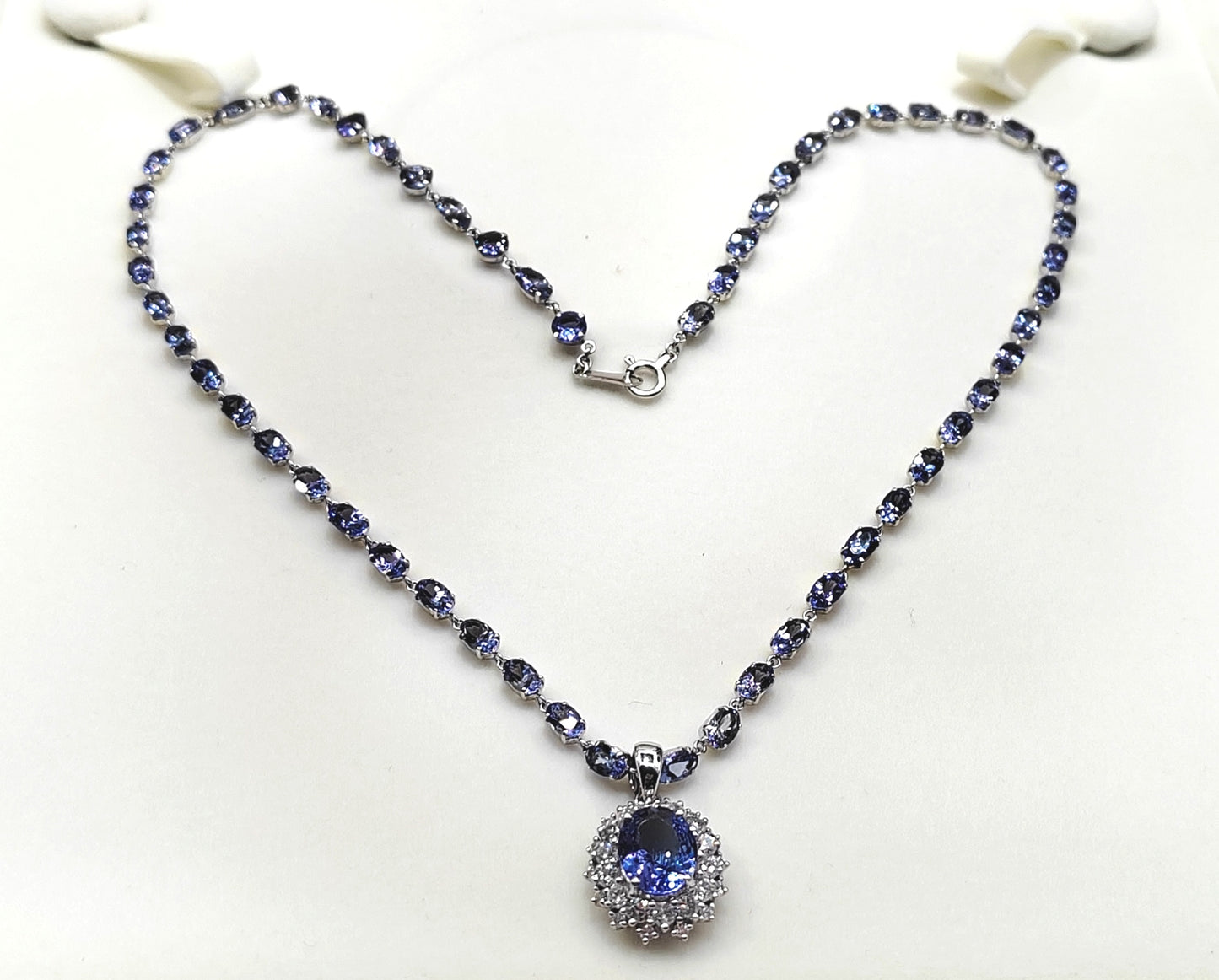 12ct Natural Tanzanite 0.81ct natural brilliant diamonds fine Platinum Pt900 necklace and pendant