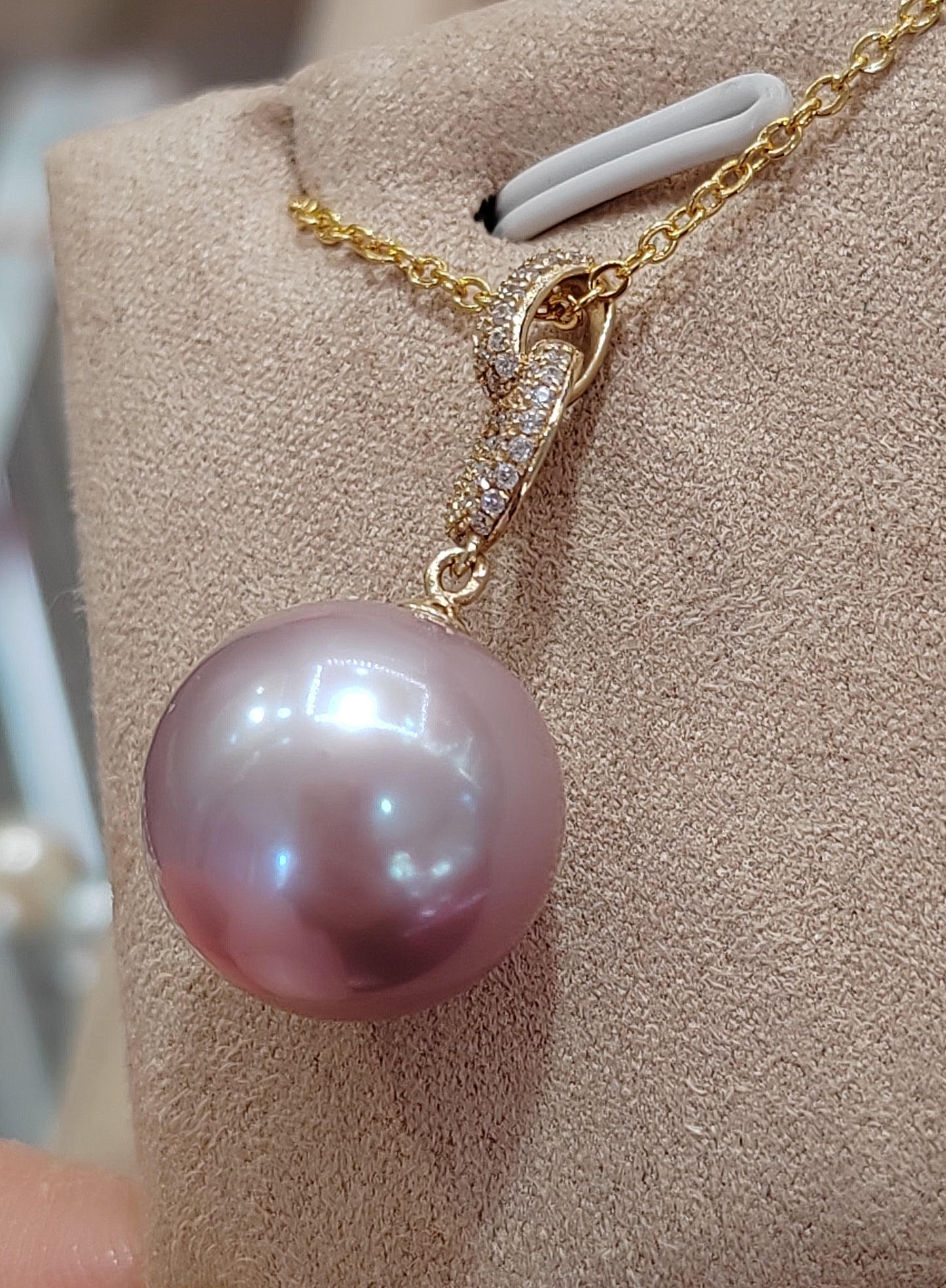 'Pink rose' 18ct gold pendant genuine freshwater pearl 13.4mm AAAA