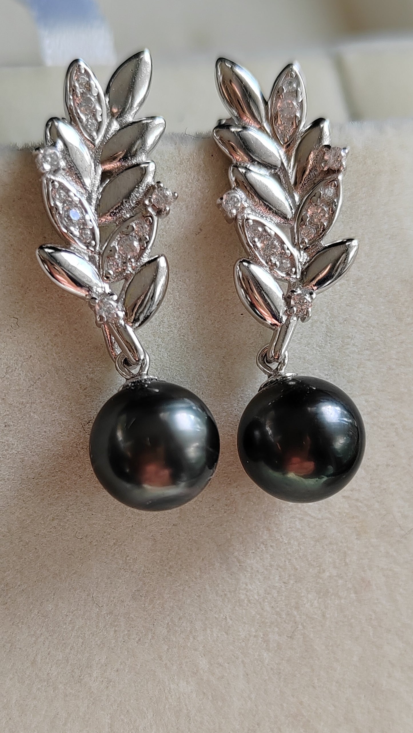 8.8mm Genuine tahitian south sea pearls round two-way earrings sterling silver