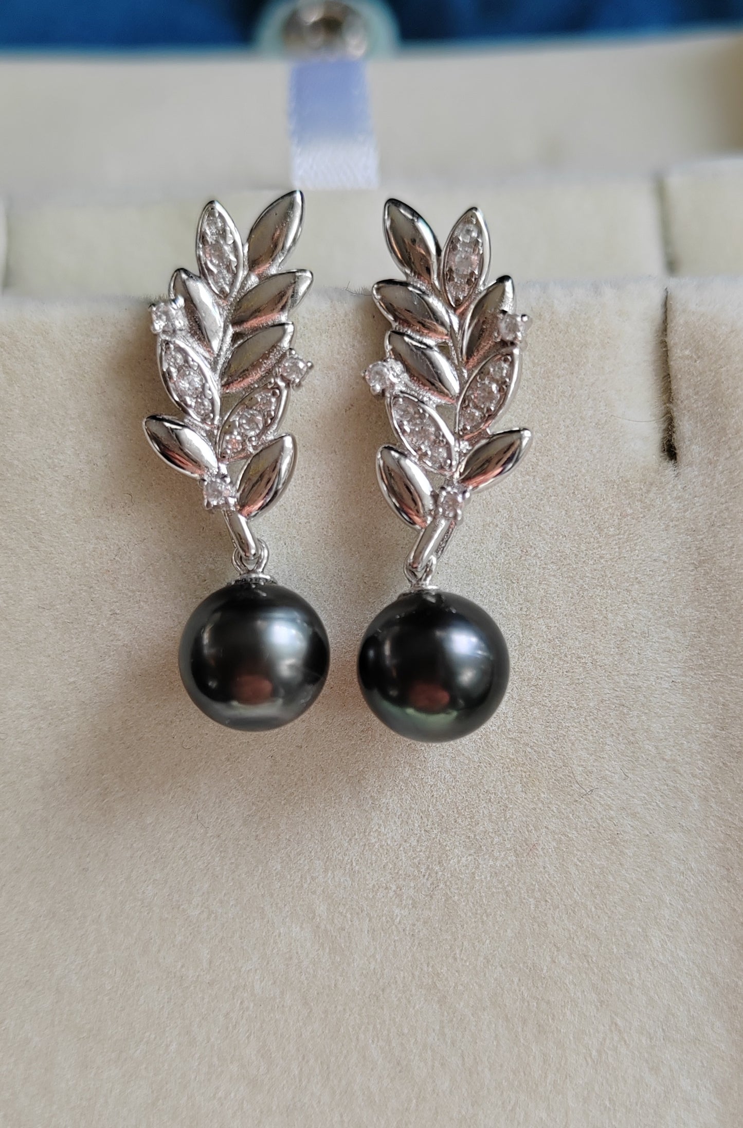 8.8mm Genuine tahitian south sea pearls round two-way earrings sterling silver