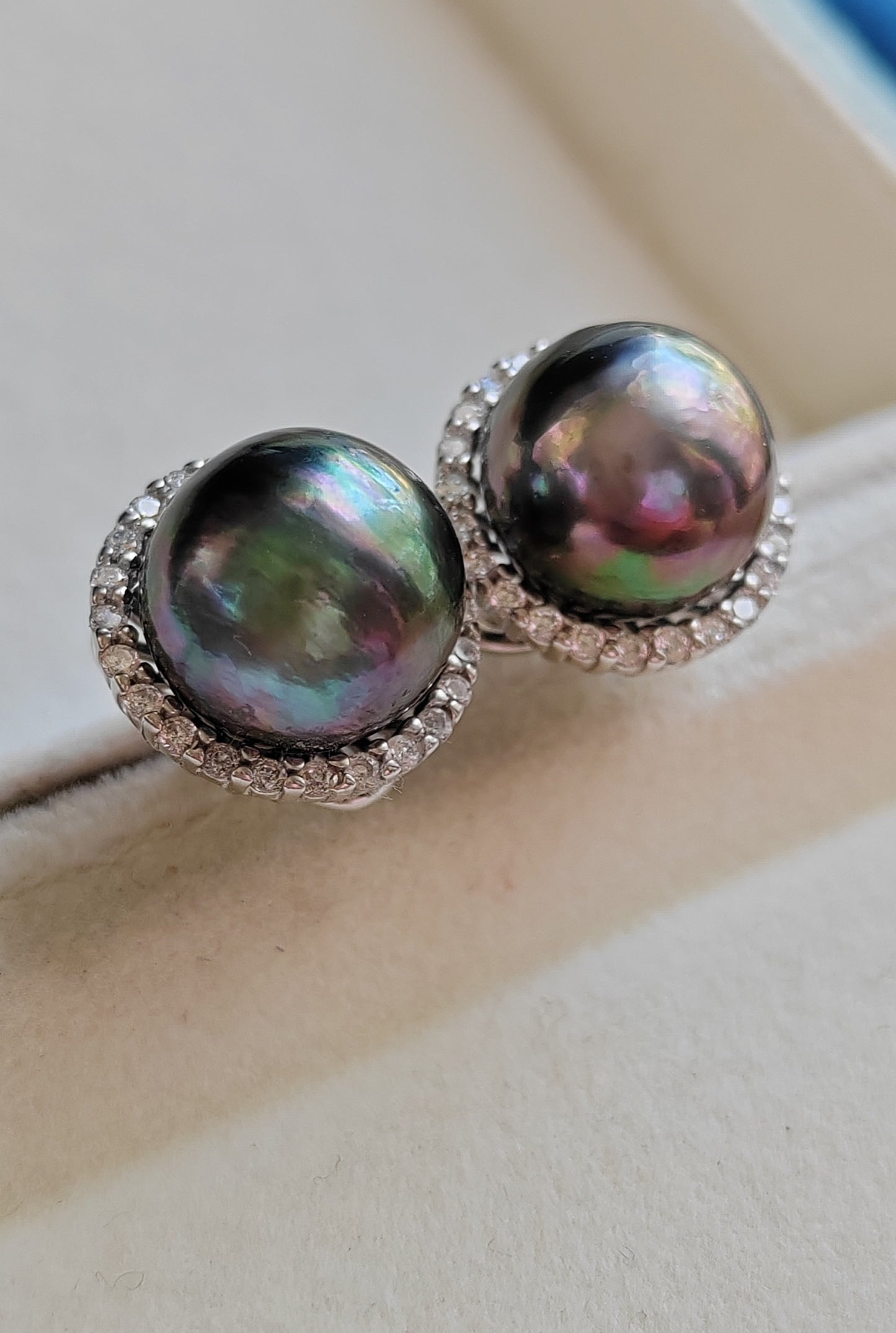 'Water Lily' earrings genuine tahitian south sea pearls 11.6mm