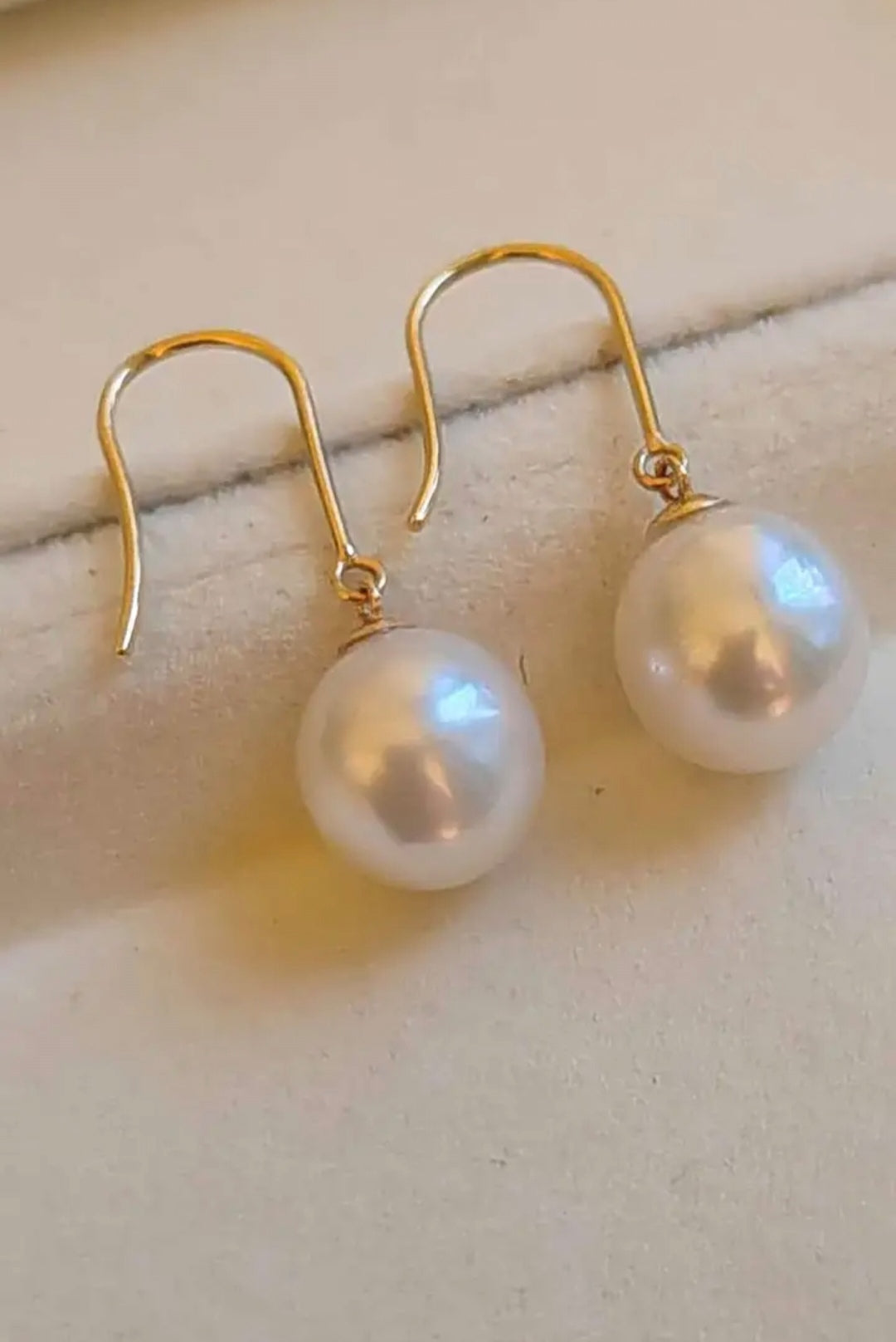 9.1mm Genuine south sea white pearls classic 18k gold dangle earrings