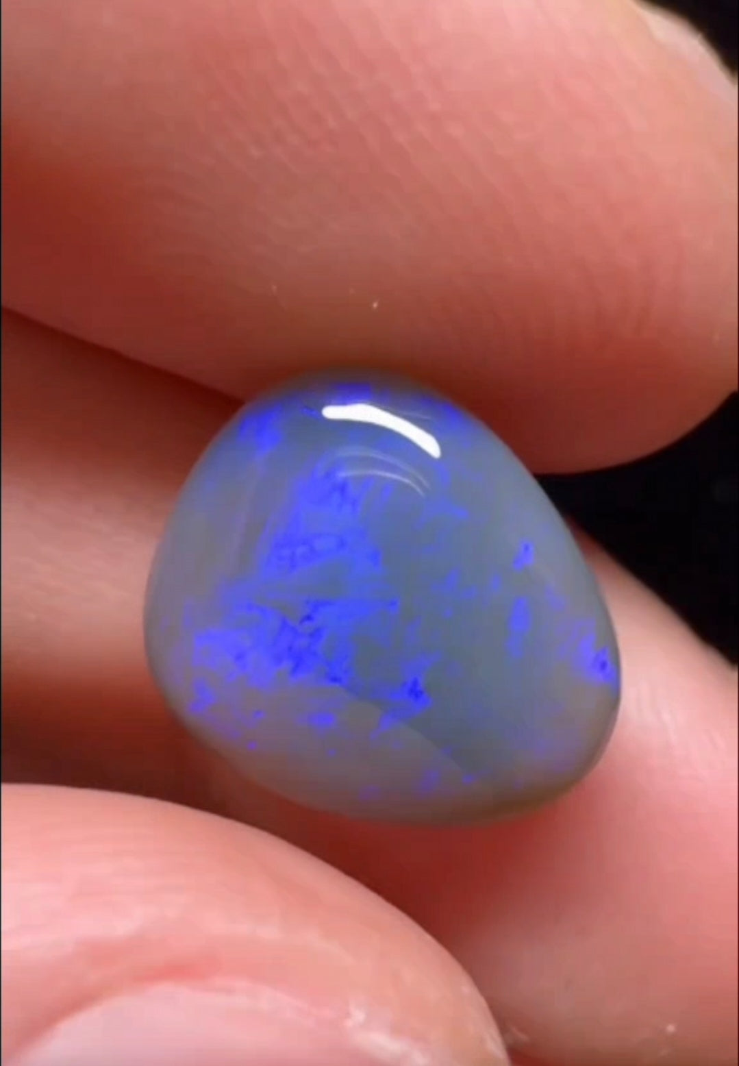 3.5ct Australian Lightning ridge dark opal solid