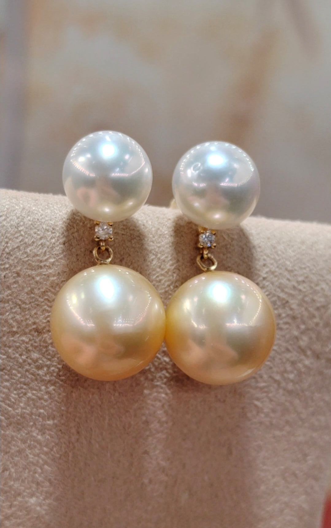 'Double Beauté' 18k gold diamond earrings genuine south sea pearls 8.7-11mm