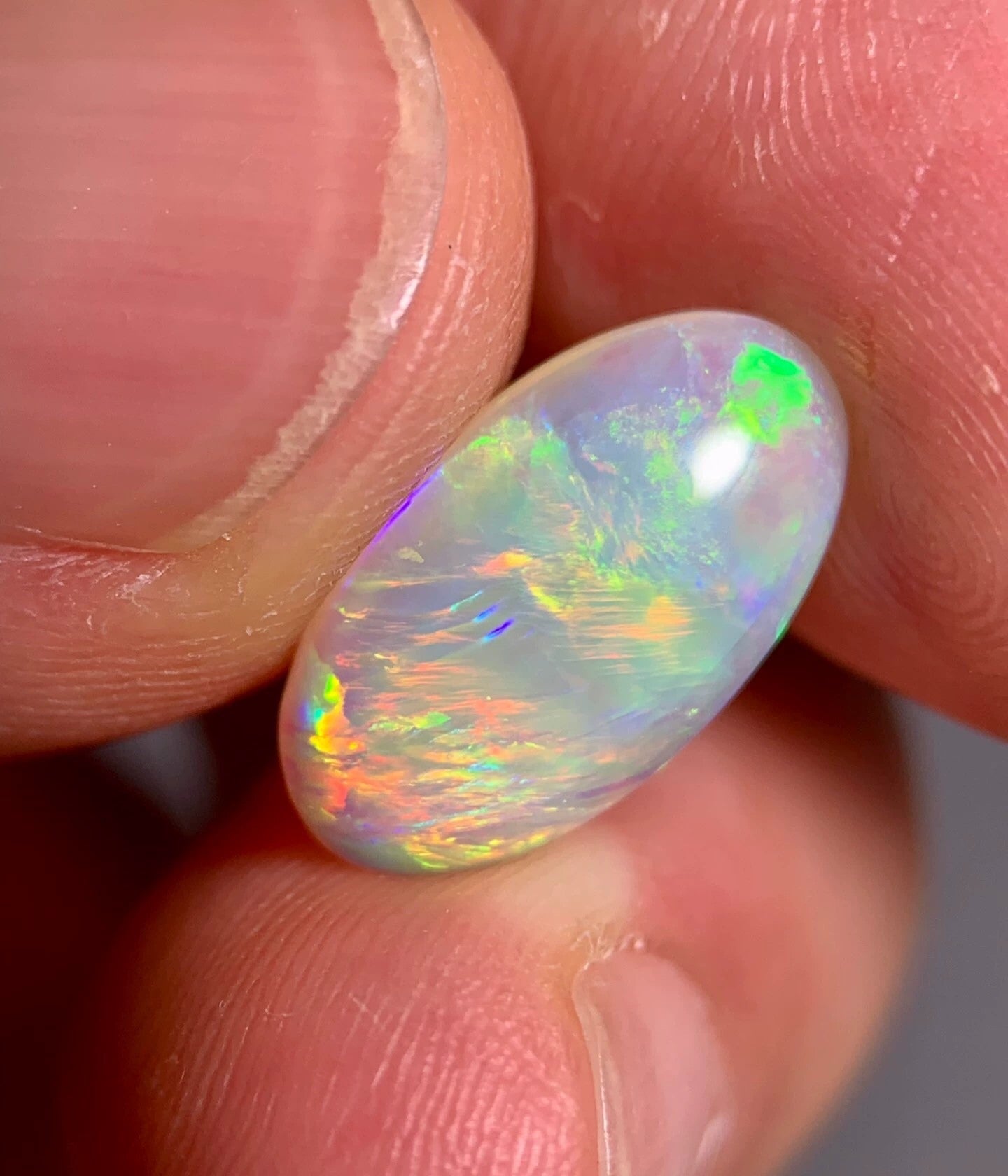 'Neon' 2.39ct solid Australian Crystal opal Lightning ridge 14x8x3.5mm