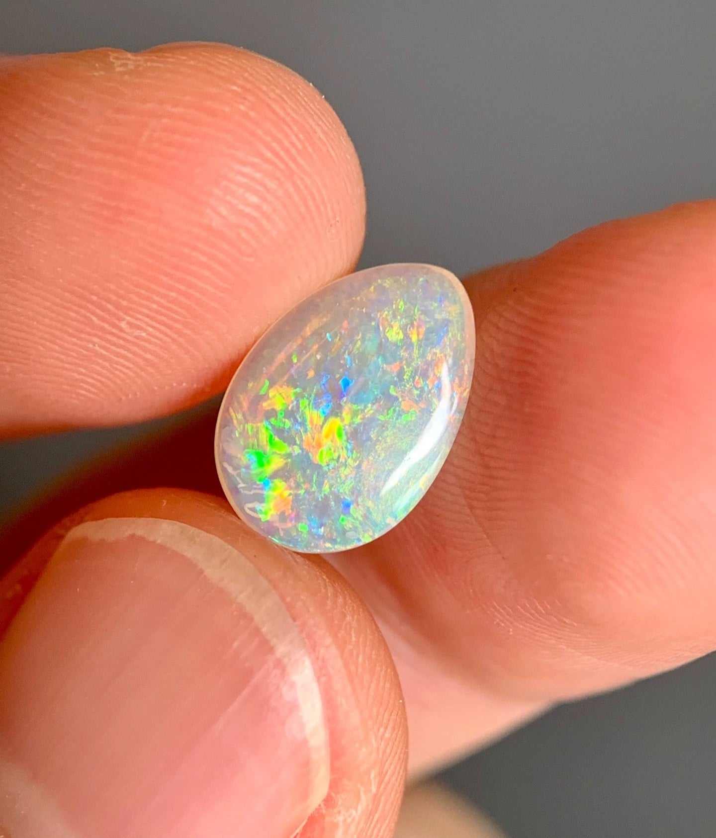 1.25ct Solid Australian Crystal opal Coober Pedy 11.6x8x2.2mm