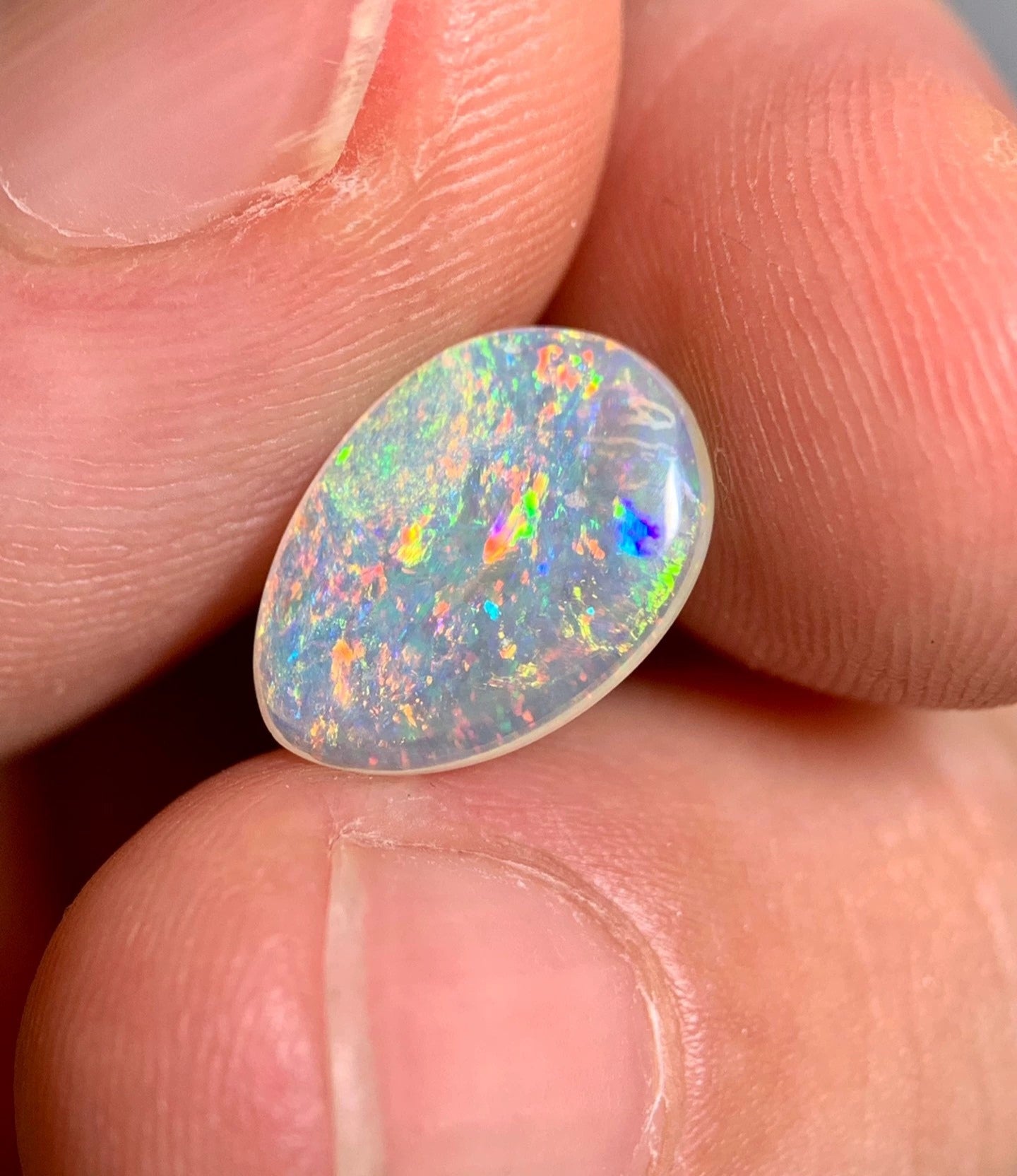 1.25ct Solid Australian Crystal opal Coober Pedy 11.6x8x2.2mm