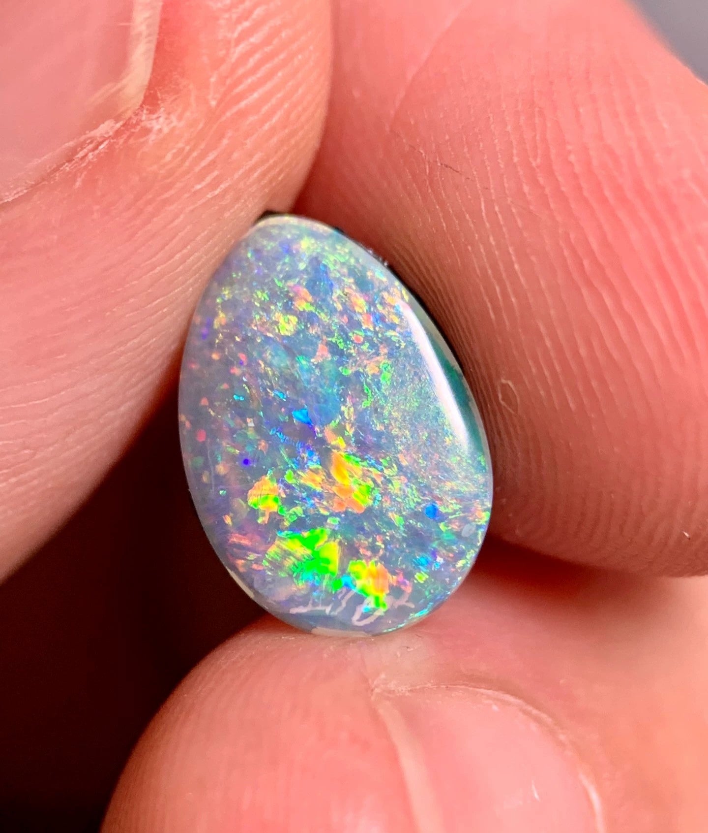 1.25ct Solid Australian Crystal opal Coober Pedy 11.6x8x2.2mm