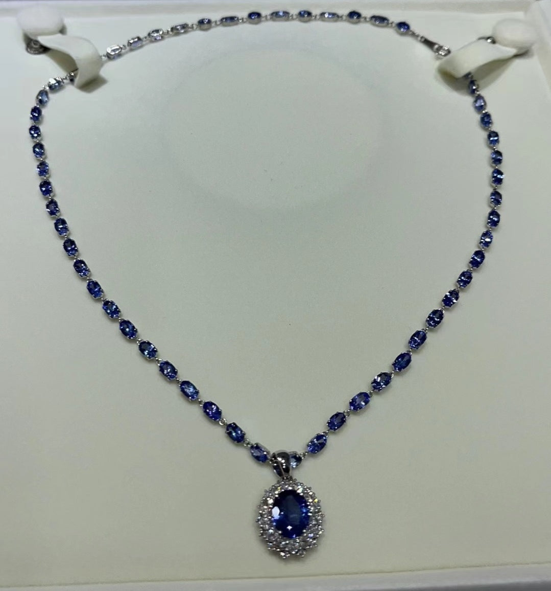 12ct Natural Tanzanite 0.81ct natural brilliant diamonds fine Platinum Pt900 necklace and pendant