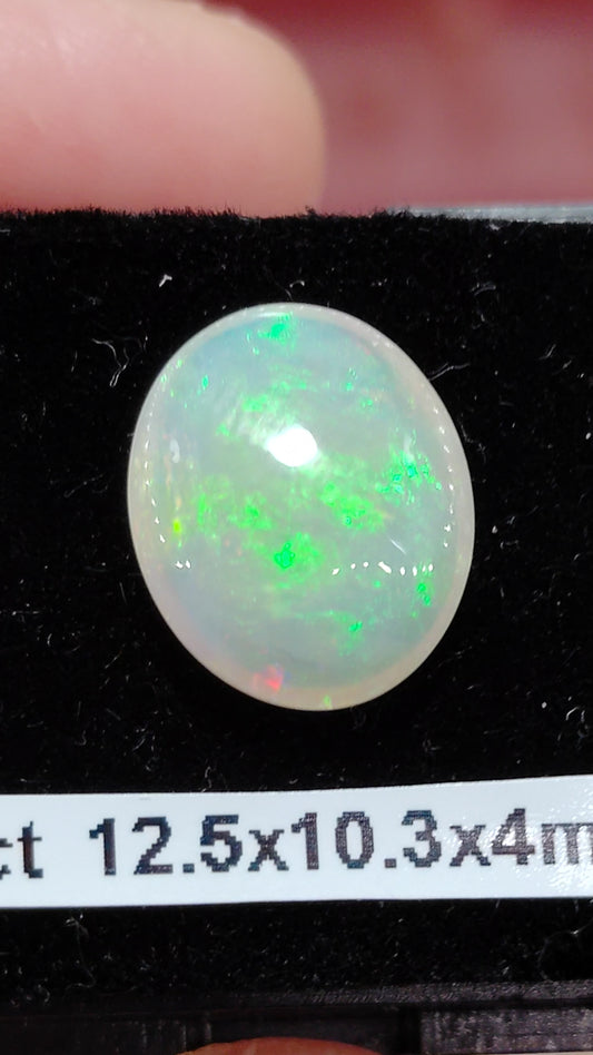 2.85ct Solid Australian Crystal opal Coober Pedy 12.5x10.3x4mm