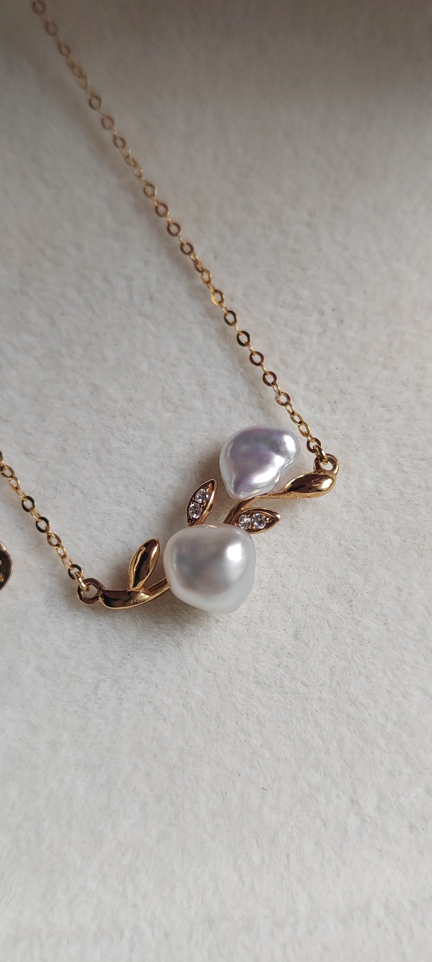 'Blooming flowers' 18k gold necklace genuine south sea Keshi pearls 2.3ct