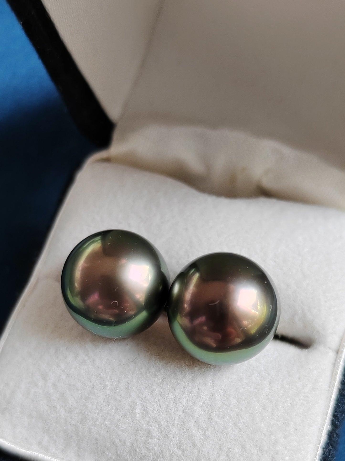 'Vivid Peacock' 14k gold every day earrings studs genuine tahitian south sea pearls 10.2mm