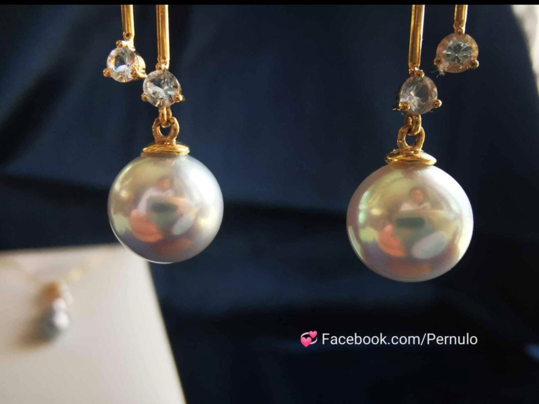 'Blue Moon' earrings 18k gold genuine Japanese akoya pearls 8mm AAAA