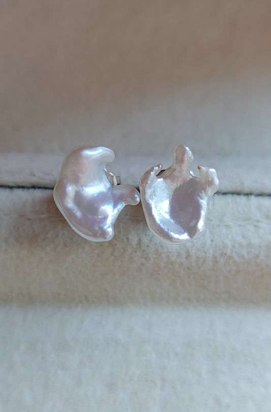 'Wild' earrings studs genuine white south sea Keshi pearls