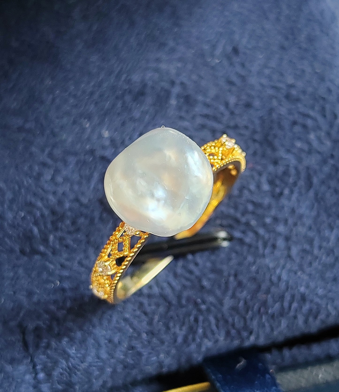 'Wild' Genuine Australian south sea Keshi pearl 18k gold Balletcore ring