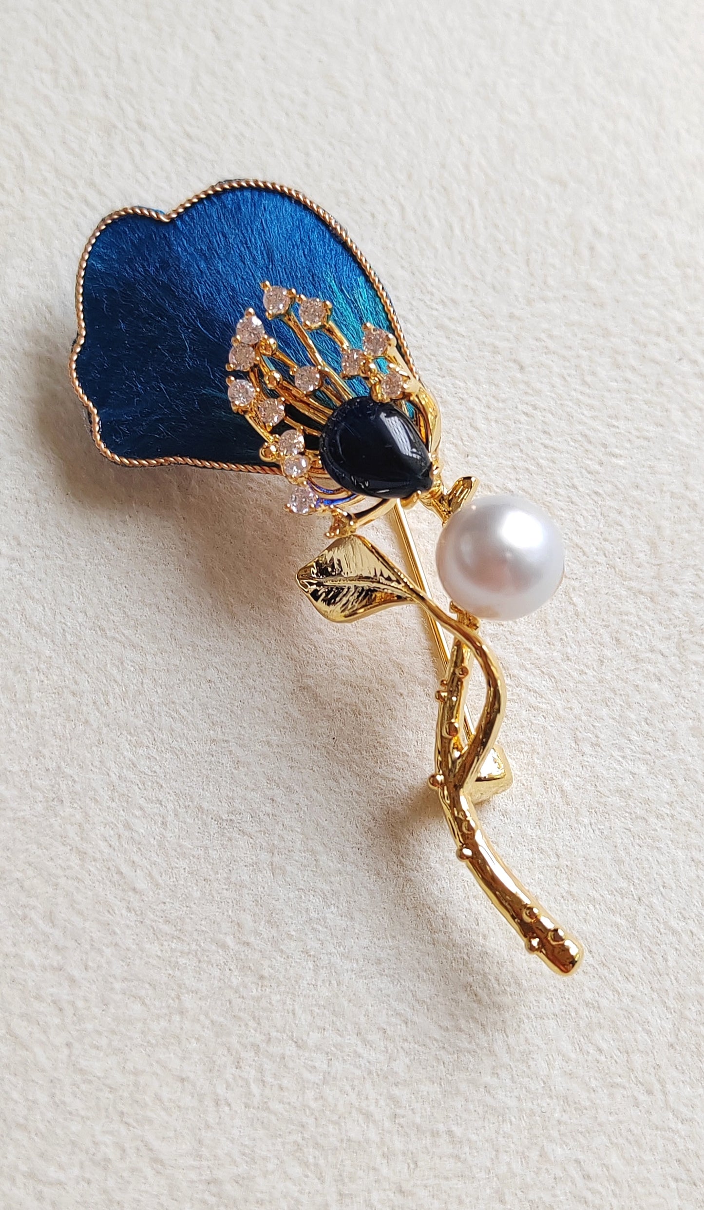 'Lily of the Valley' brooch genuine south sea white pearl 8.9mm