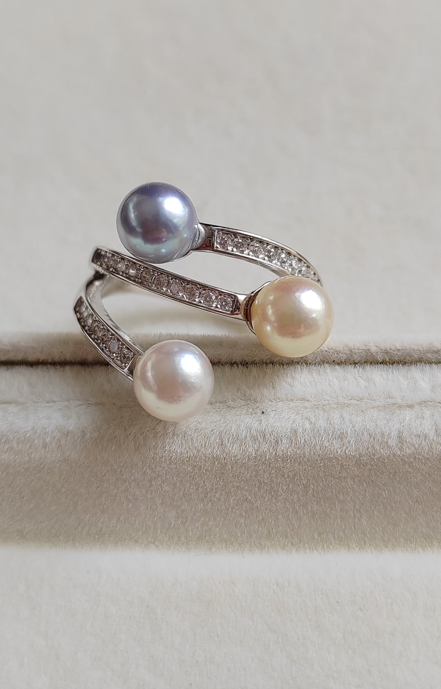 6.2-6.4mm Genuine Japanese akoya pearls triple beauty Ring