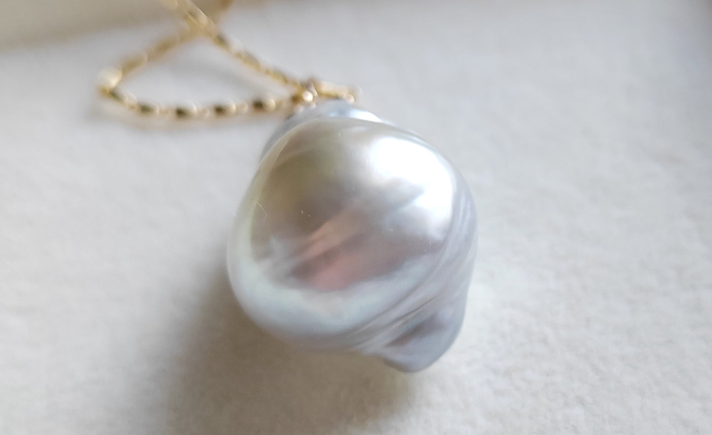 30.4ct Genuine Keshi south Sea pearl 14k gold pendant