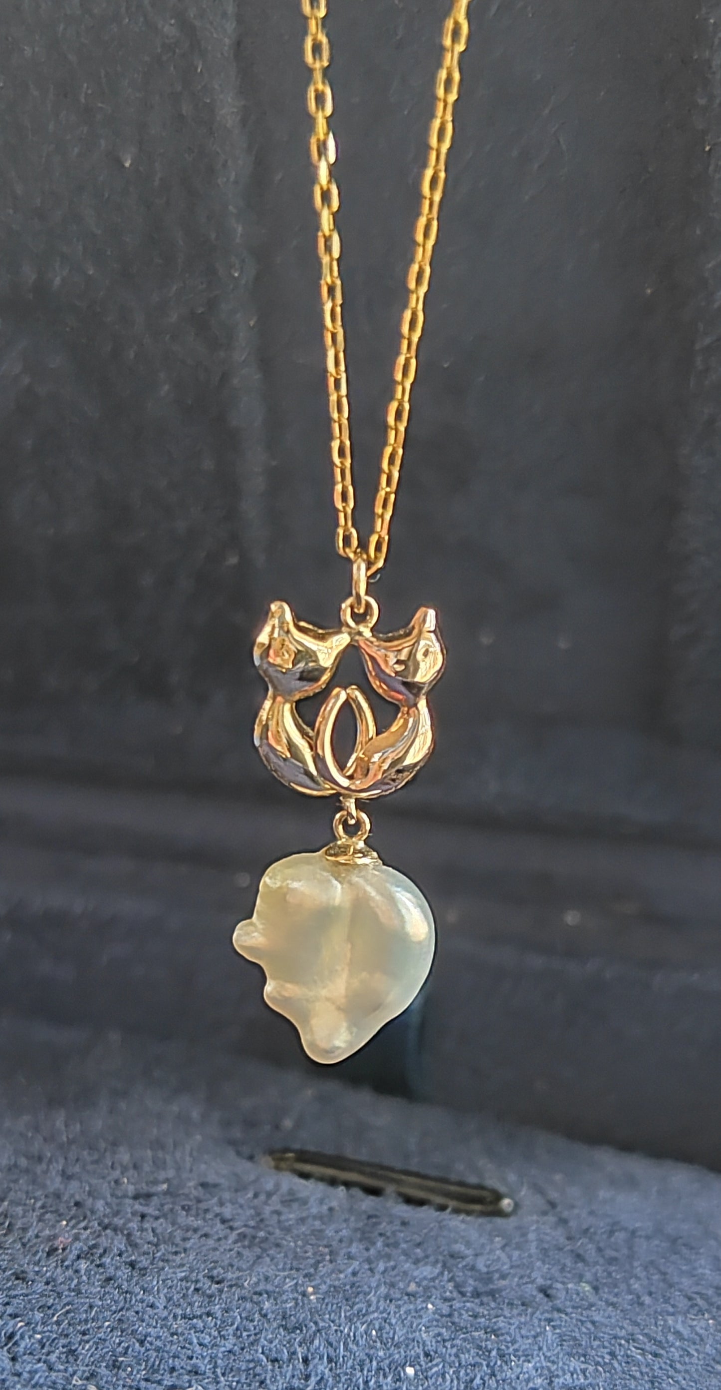 'Wild' Genuine Australian south sea Keshi 'Love cat' 10k necklace