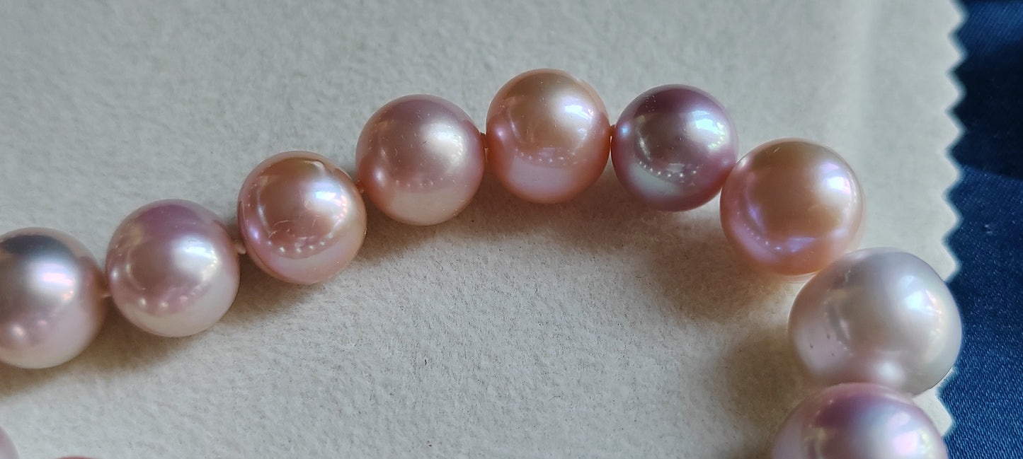 'Rainbow' necklace 10.8-13mm Genuine freshwater pearls