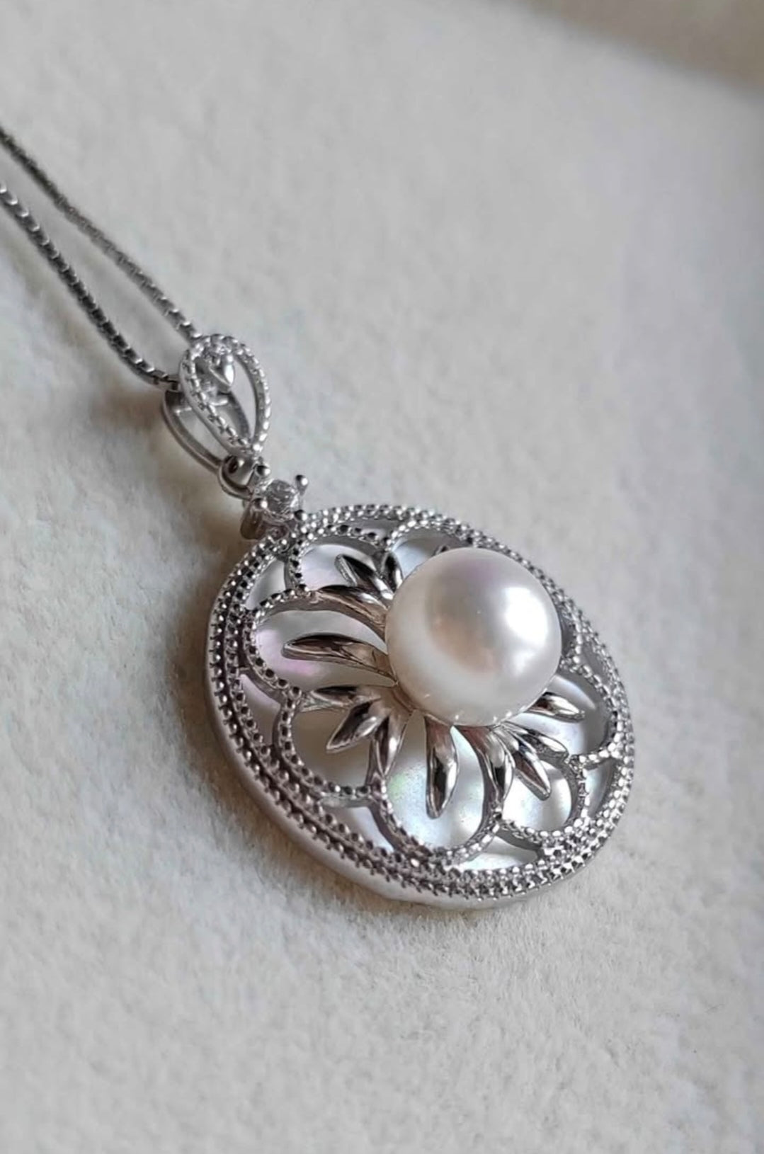 Genuine Japanese akoya pearl & mother of pearl necklace