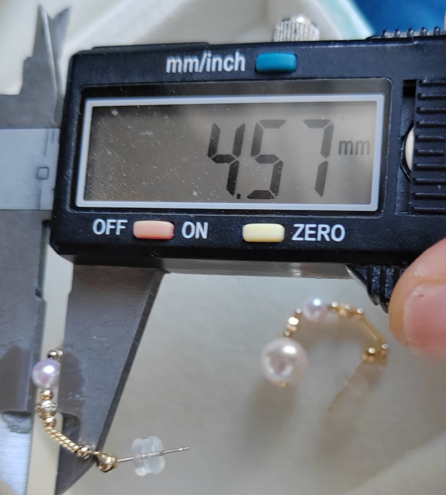 'Glittering' earrings 18k gold genuine Japanese akoya pearls 4.5-8.3mm AAA+
