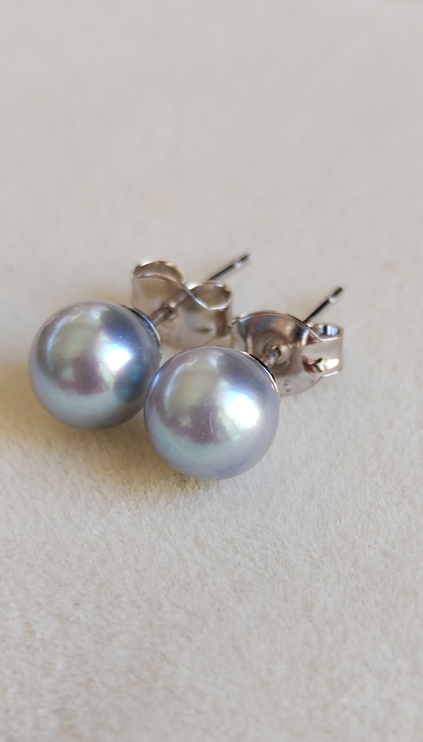 6-6.5mm Genuine silver Akoya pearls Essential earrings studs