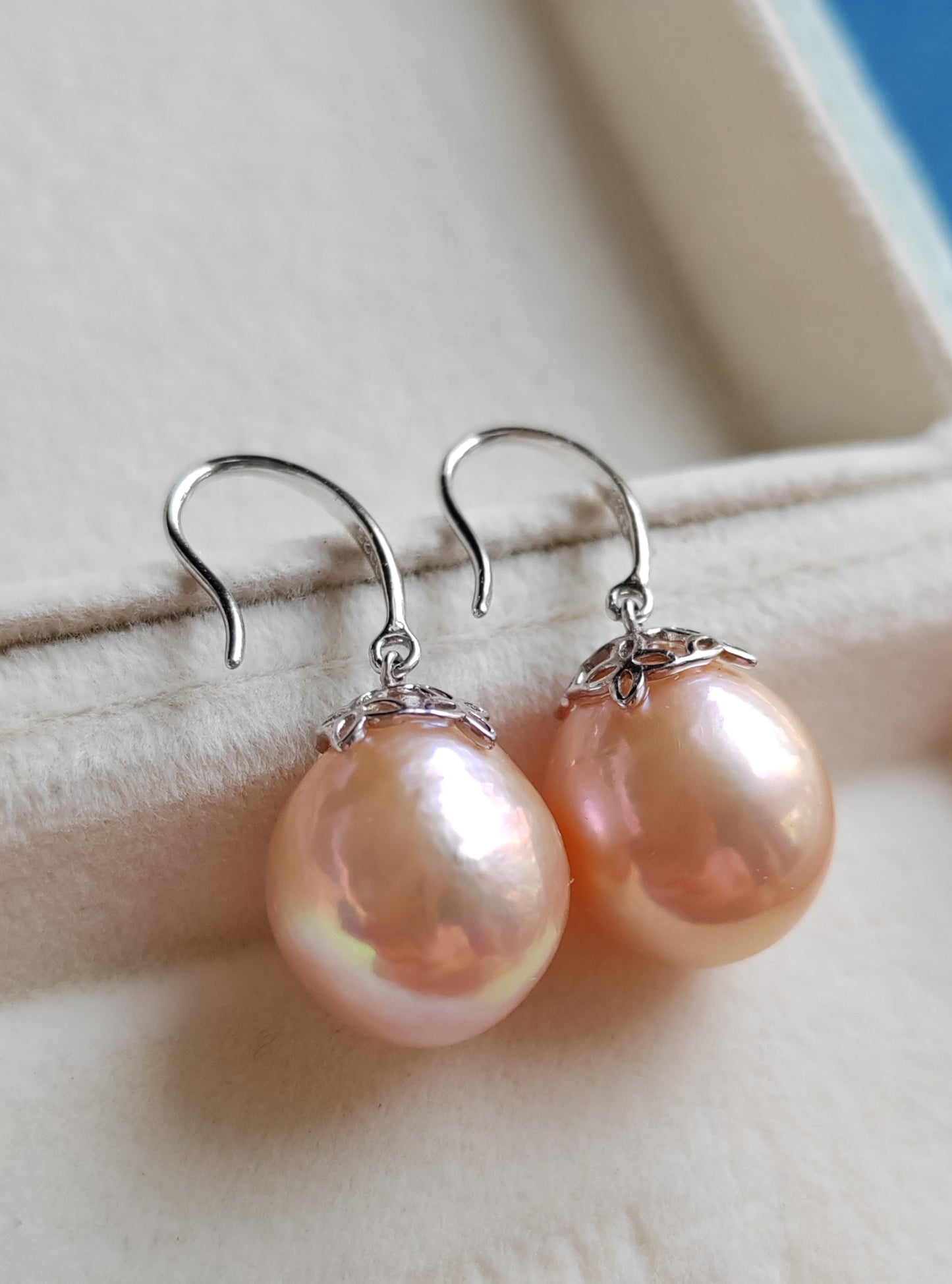 12.5mm Genuine freshwater pearls dangle earrings