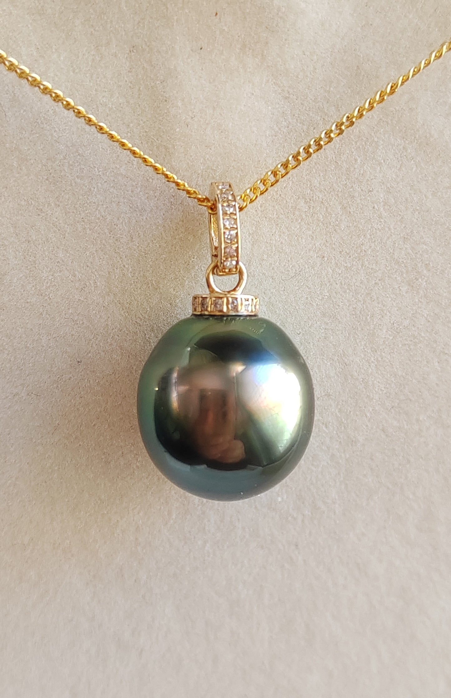 12.95x13.5mm Genuine Tahitian Mangareva pearl 18k gold diamond enhancer/ pendant
