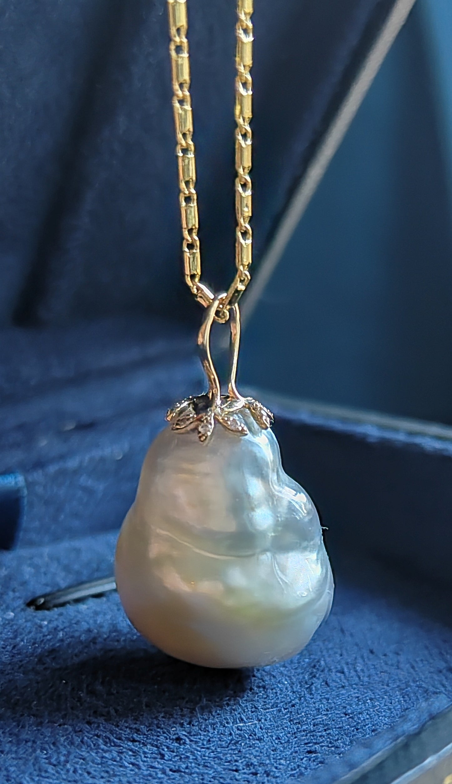 30.4ct Genuine Keshi south Sea pearl 14k gold pendant