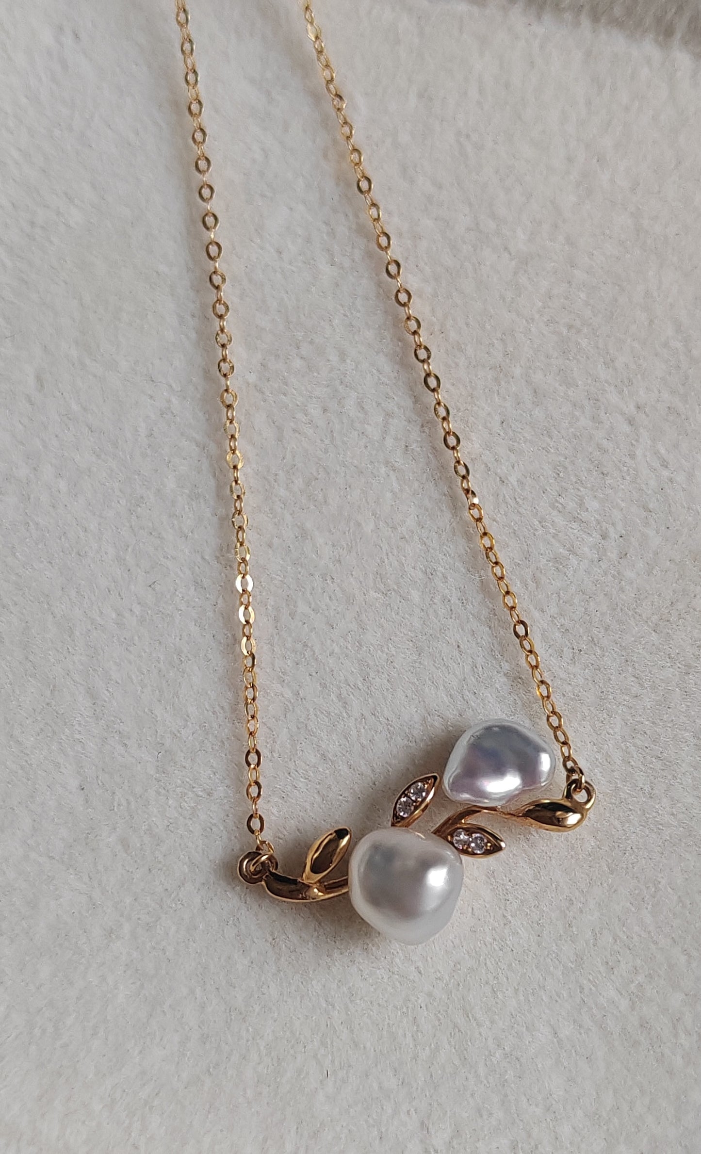 'Blooming flowers' 18k gold necklace genuine south sea Keshi pearls 2.3ct
