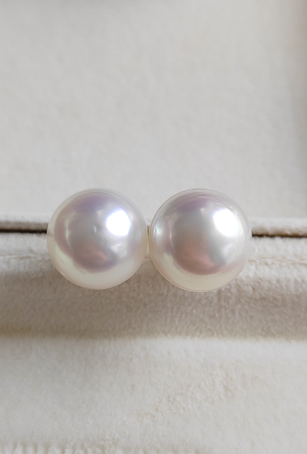 12.9mm Genuine Australian south sea white pearl classic earring studs