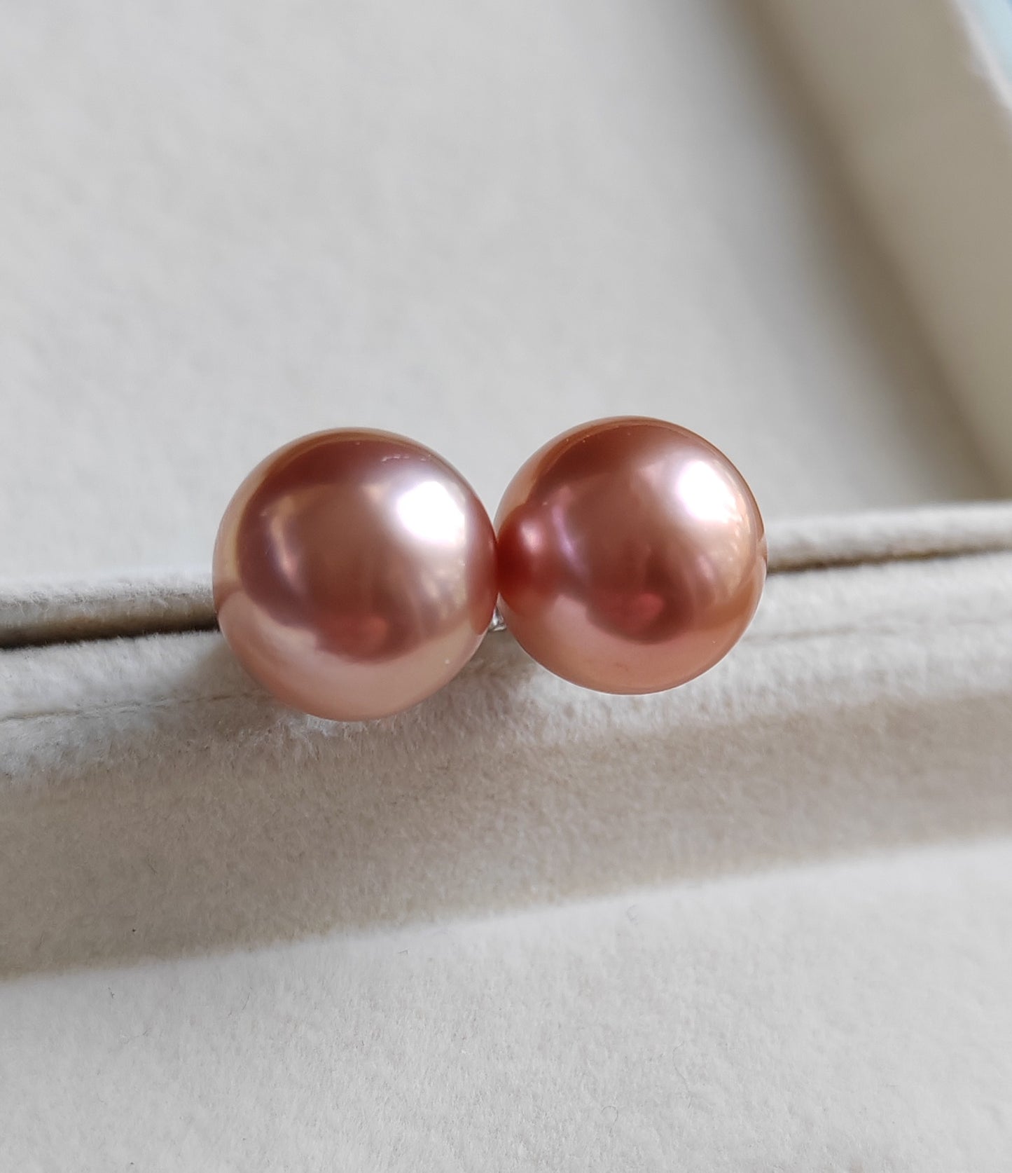 'Chocolate' Pearl earrings studs genuine freshwater pearls 11.8mm