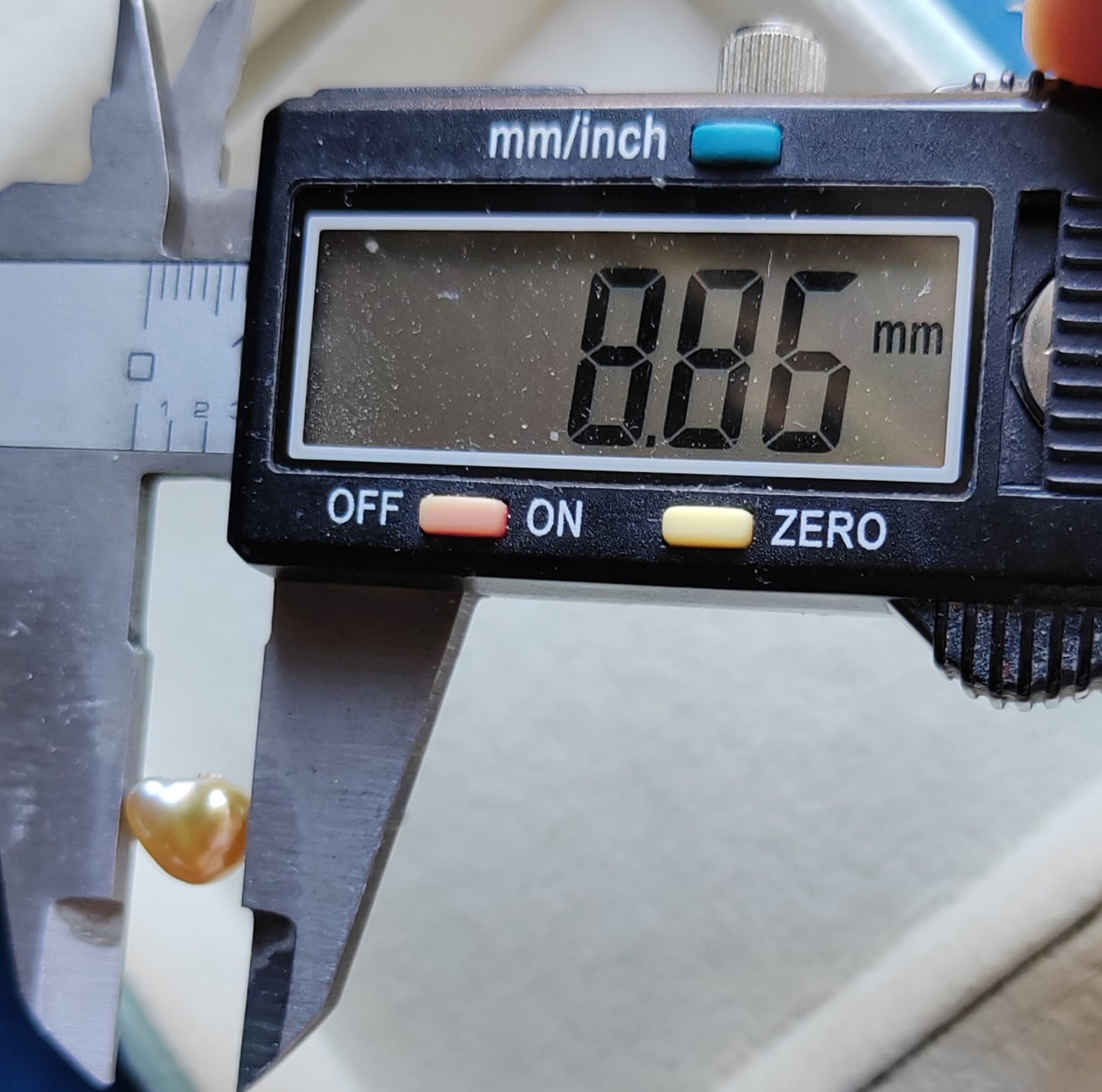 'A golden heart' 14k gold ring genuine golden south sea Keshi pearl 'Wild' 2.6ct