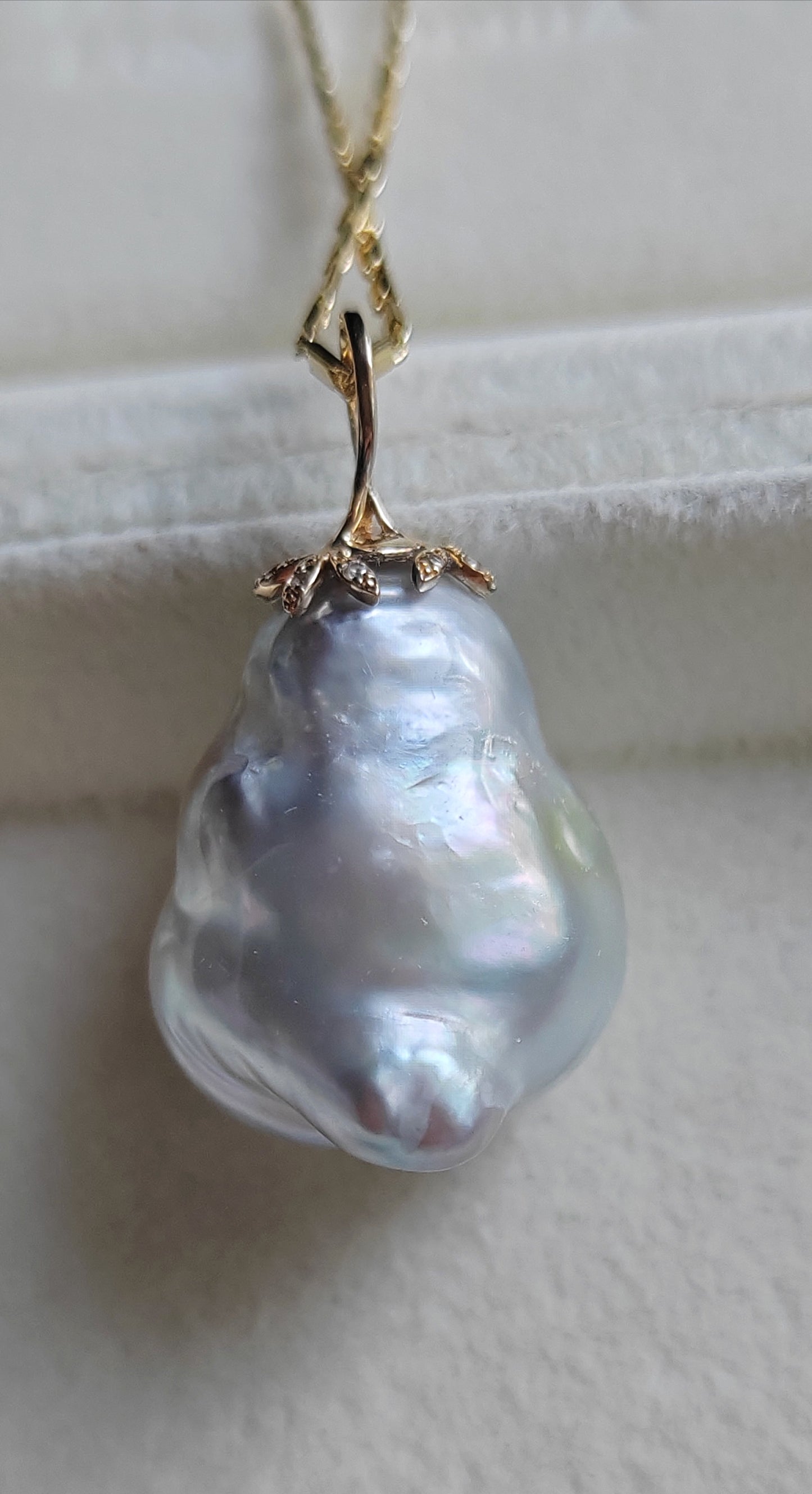 30.4ct Genuine Keshi south Sea pearl 14k gold pendant