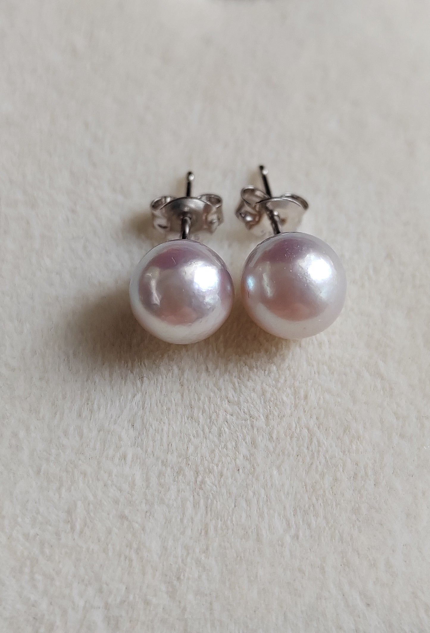 8mm Genuine Akoya pearls Essential earrings studs