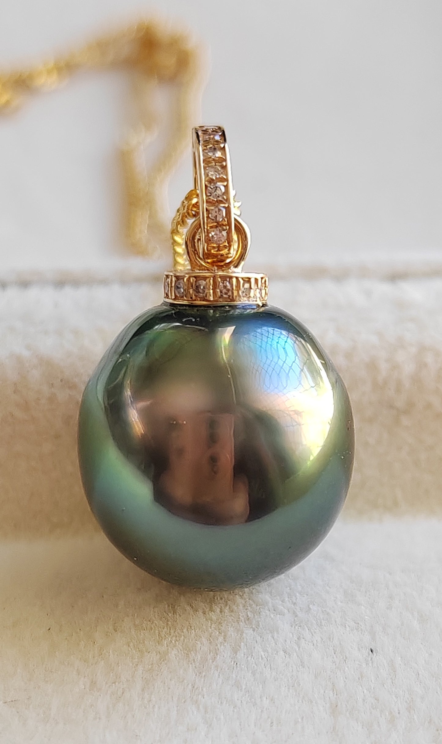 12.95x13.5mm Genuine Tahitian Mangareva pearl 18k gold diamond enhancer/ pendant