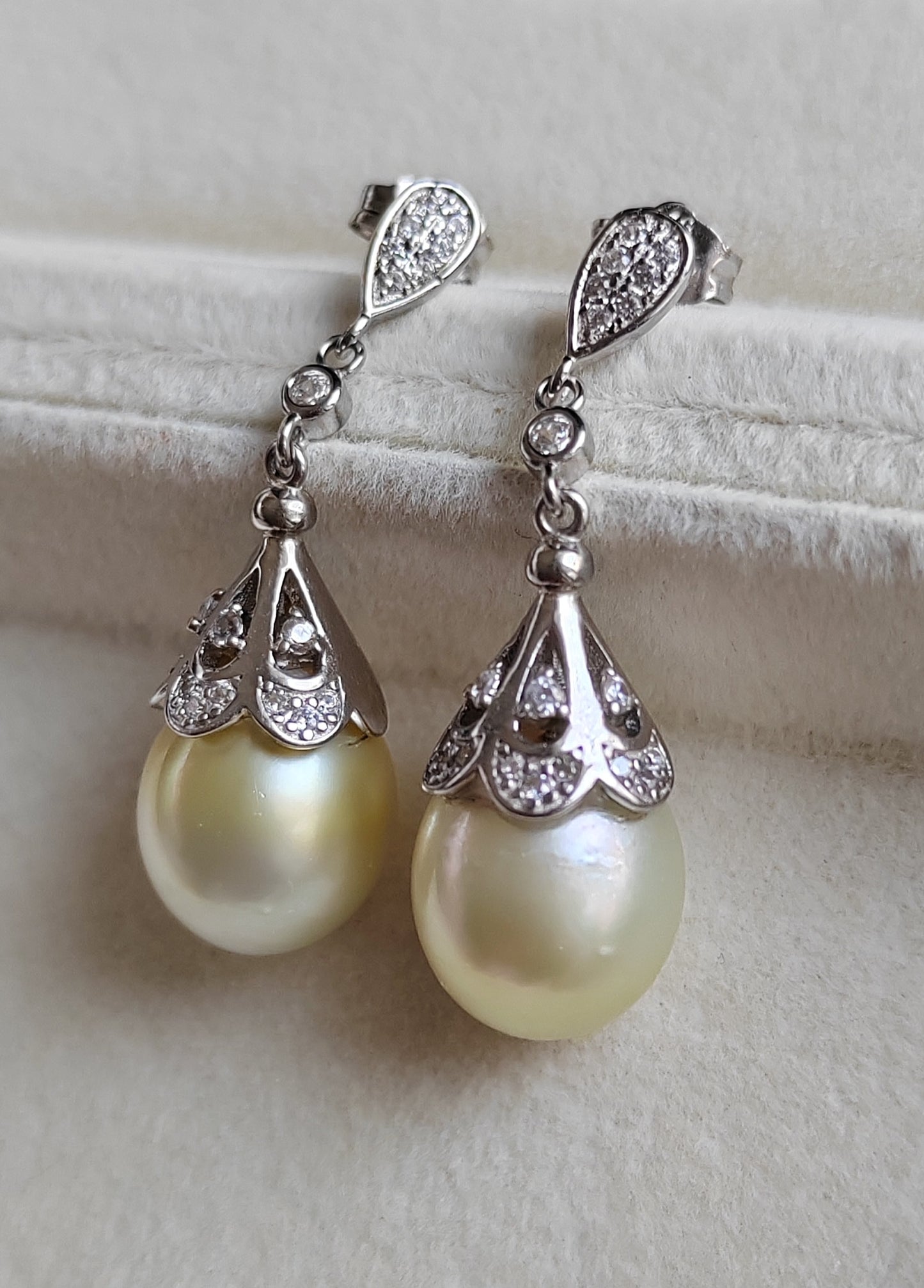 10.7mm Genuine south sea pearls elegant earrings silver