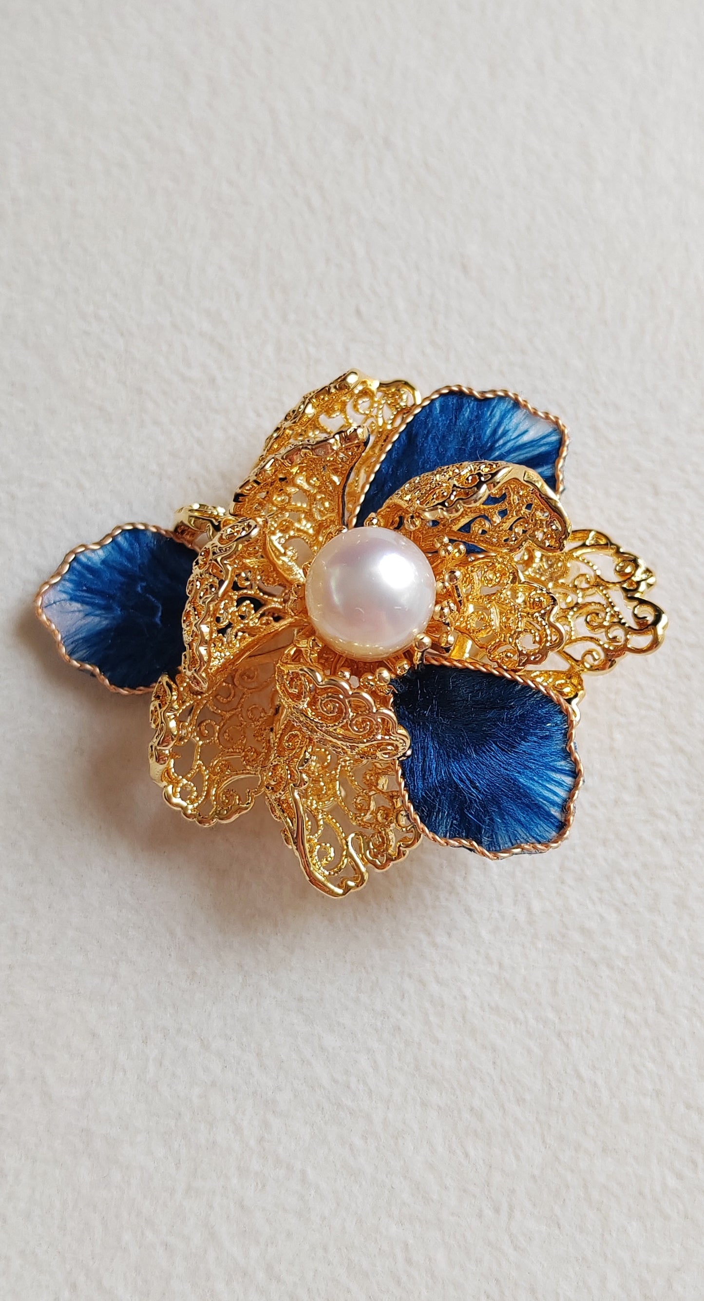 'Peony' brooch /pendant genuine south sea white pearl 9.1mm
