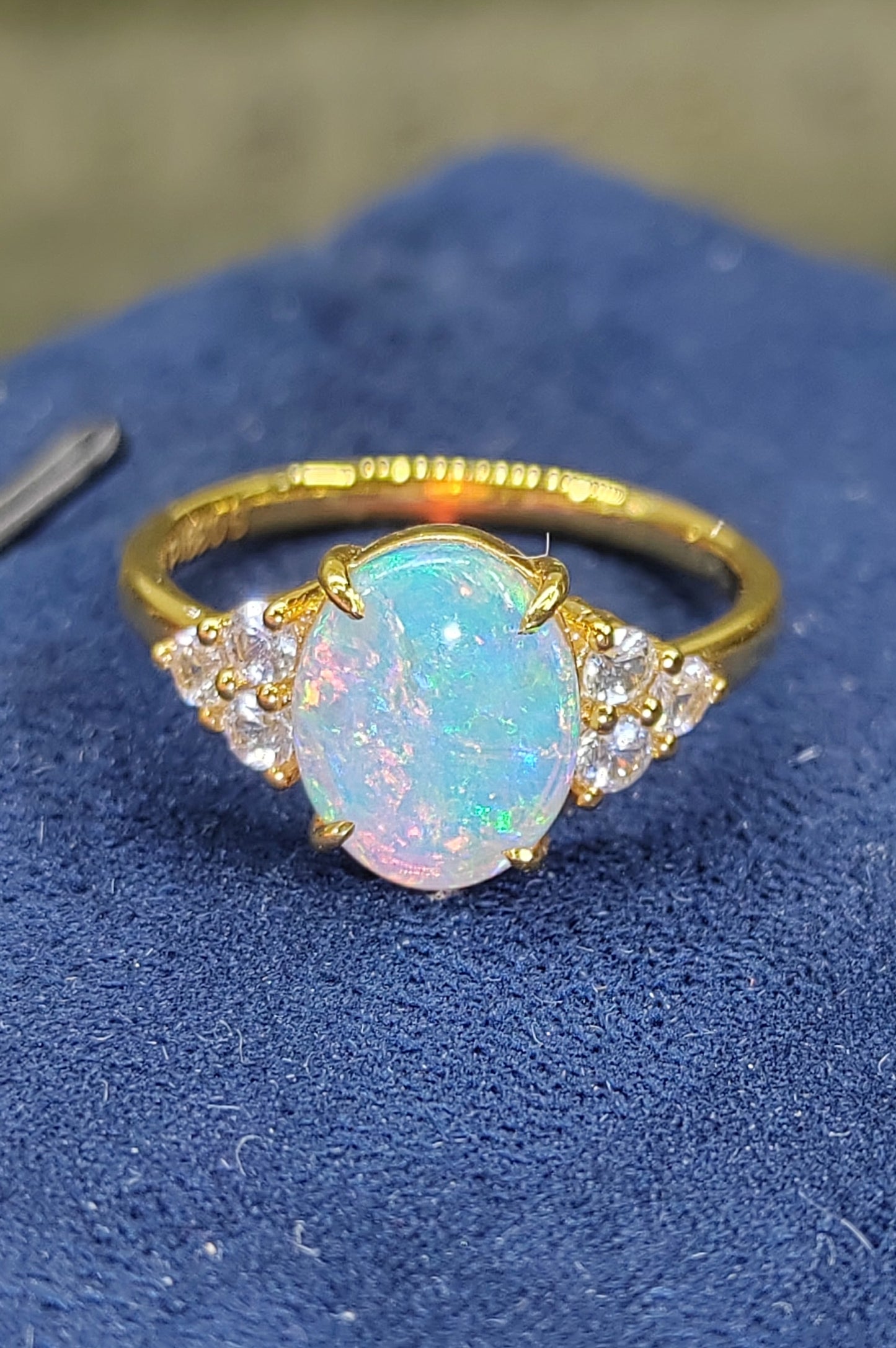 'Water Lily' 1.31ct Natural Solid Australian Crystal opal 9k gold ring