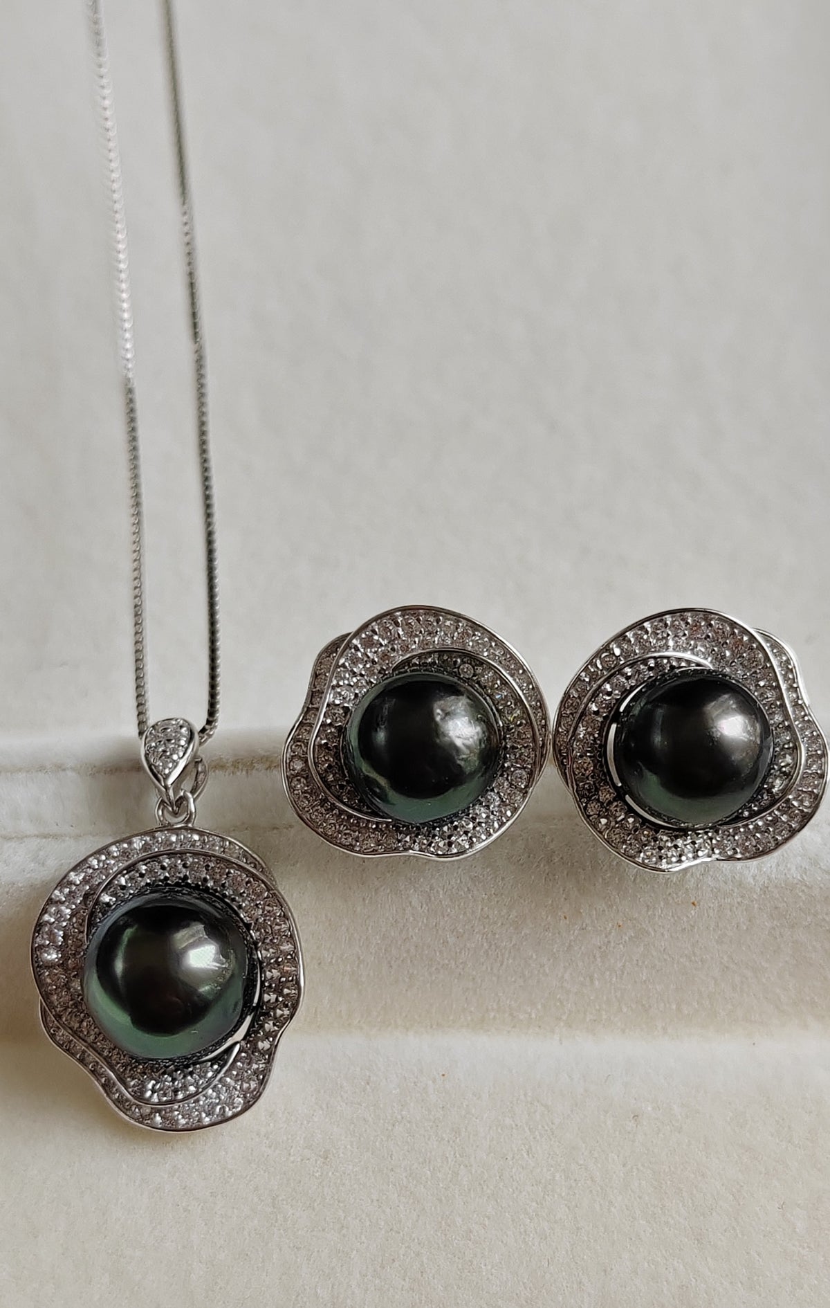 'Black Rose' jewelry set Genuine tahitian sea pearls 7.8-8.9mm