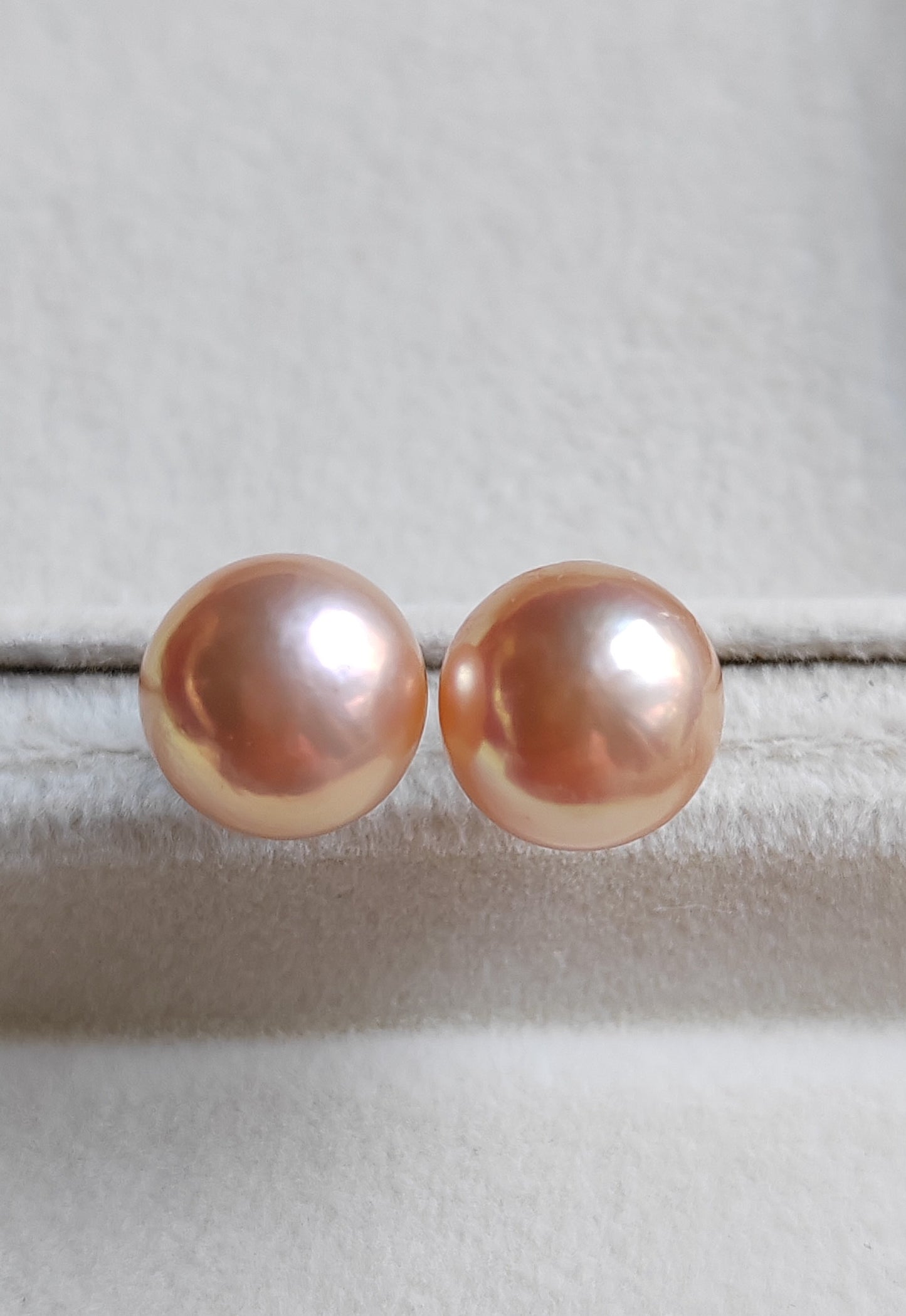 10.2mm Genuine freshwater pearls essential earrings studs Peach