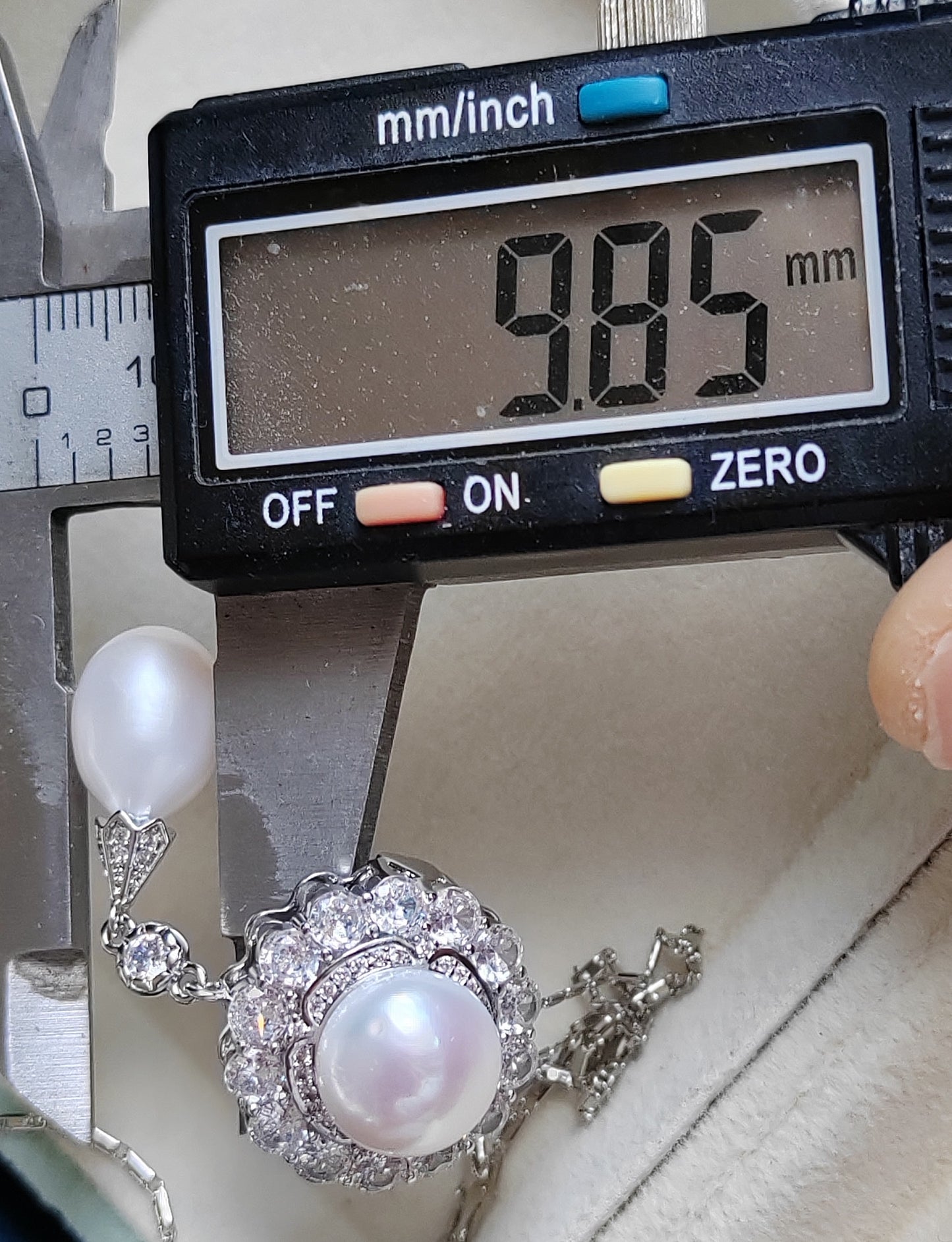 Elegant French style brooch & necklace genuine freshwater pearls 9.8-10.9mm