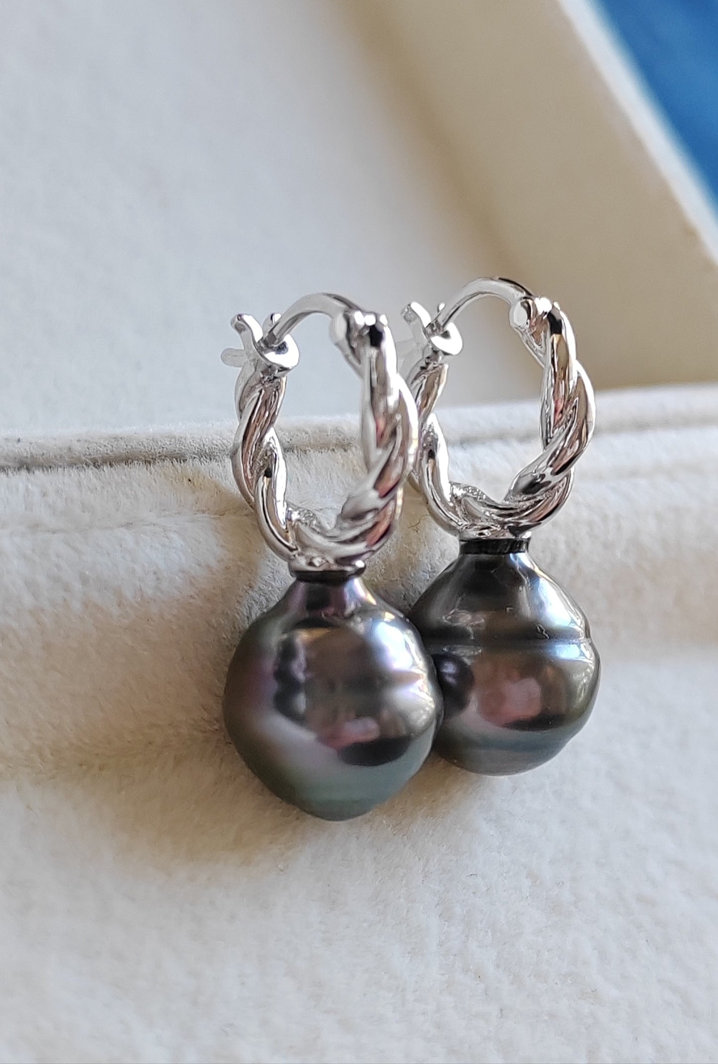 10.5mm Genuine tahitian south sea pearls simple hoops earrings